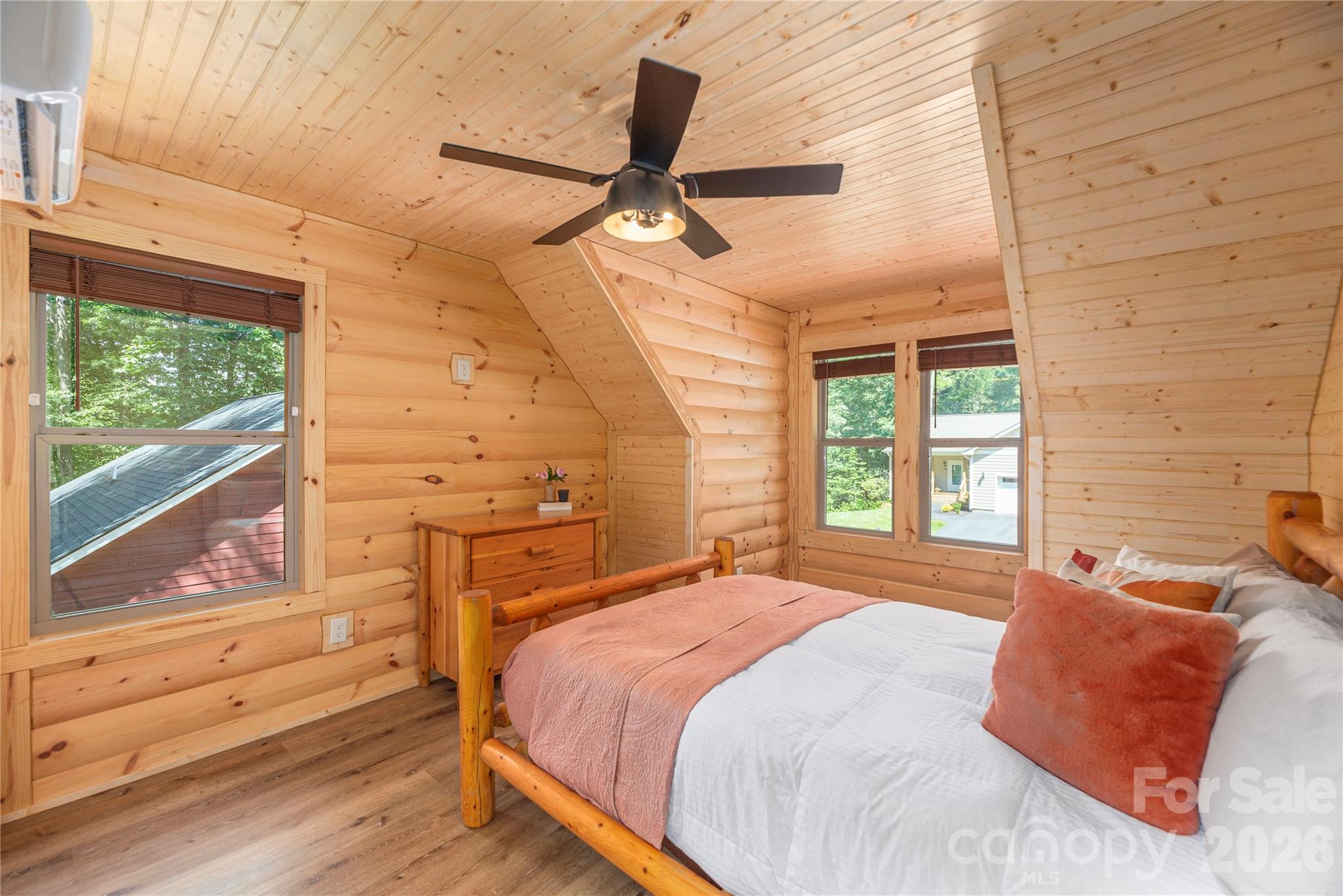 484 Twinbrook Lane — Maggie Valley
