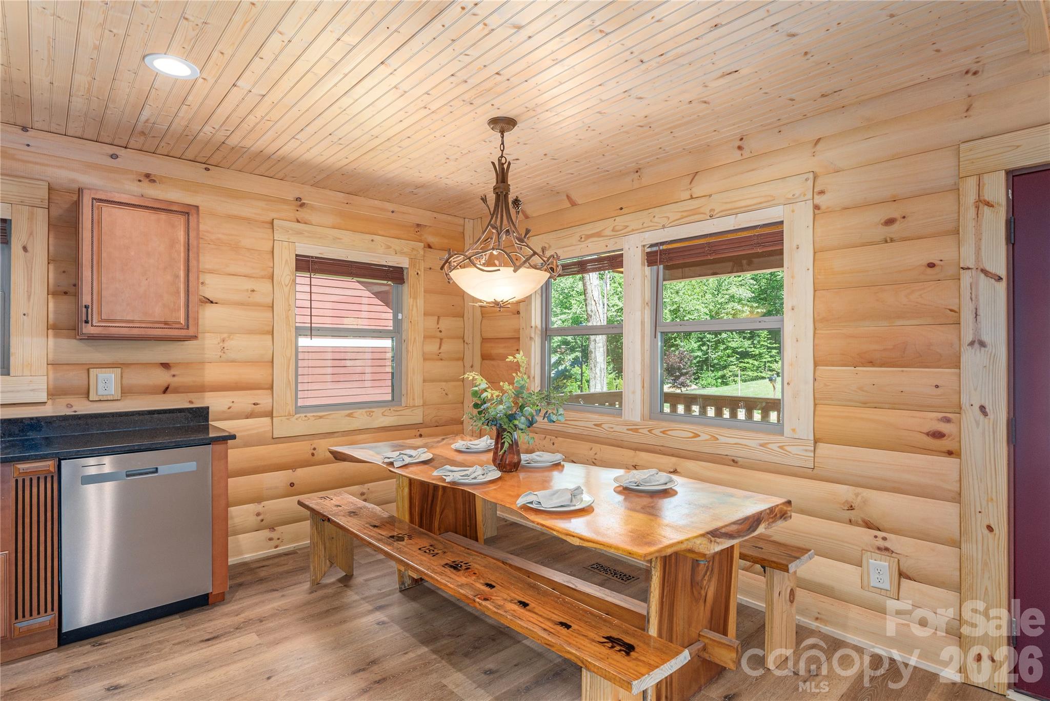 484 Twinbrook Lane — Maggie Valley