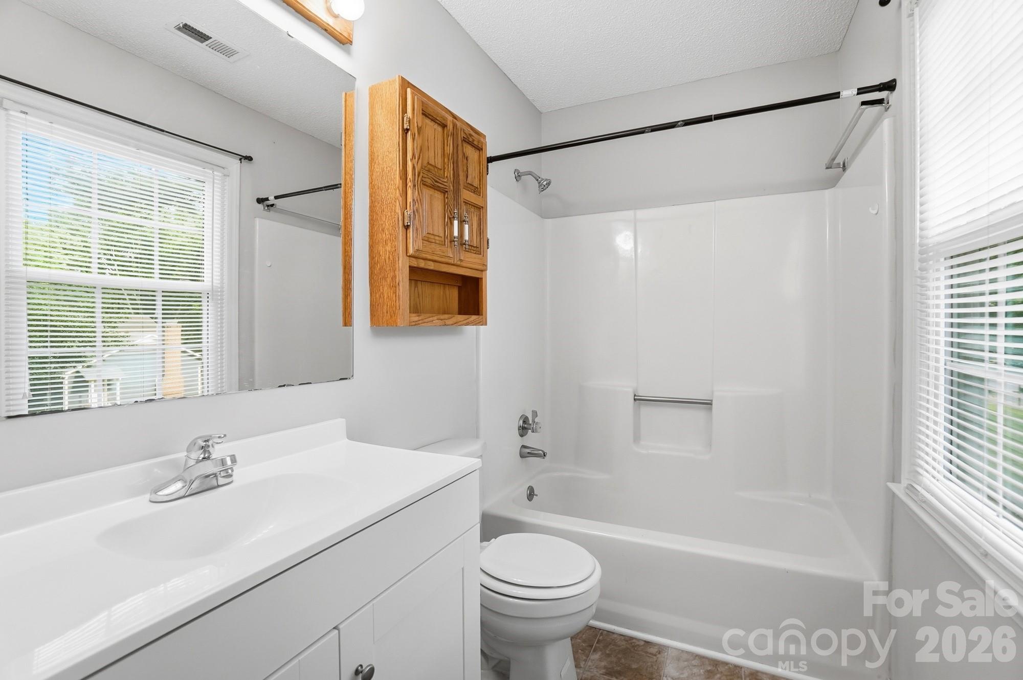 618 Tryon Place — Gastonia