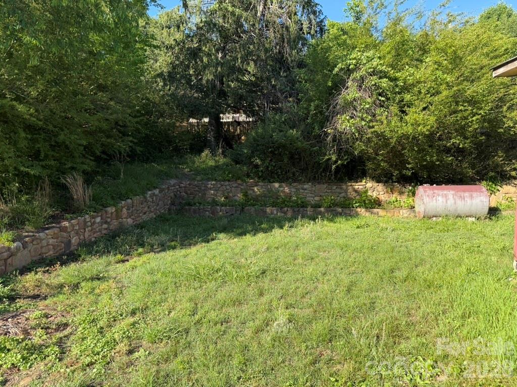 3370 Rocky Road — Lenoir