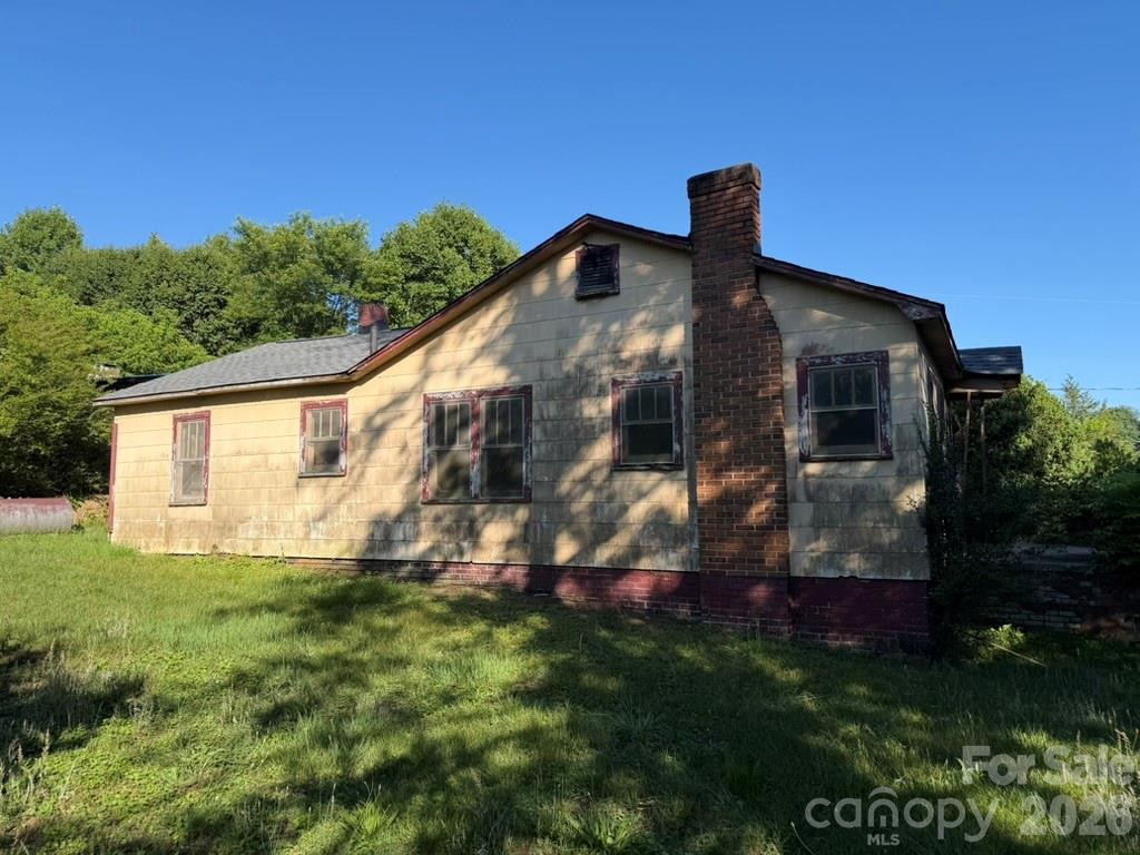 3370 Rocky Road — Lenoir