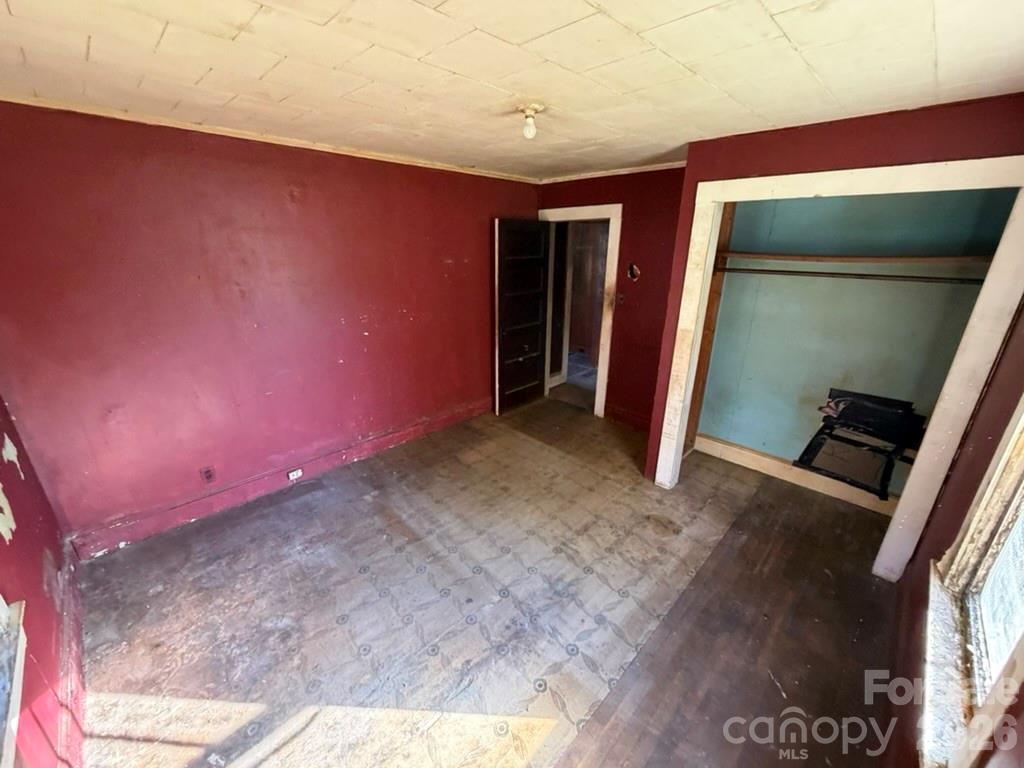 3370 Rocky Road — Lenoir