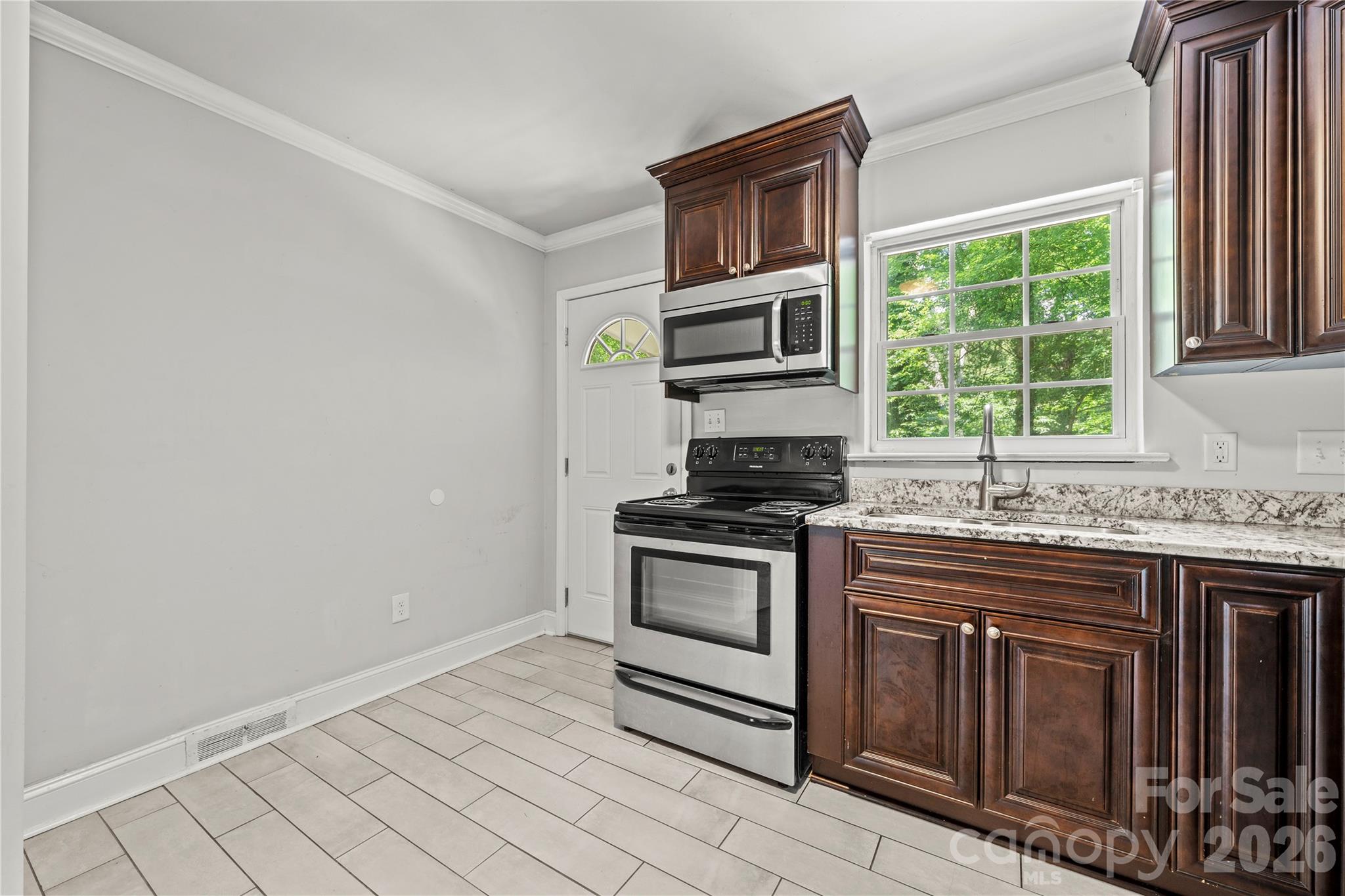 5027 Erickson Road — Charlotte