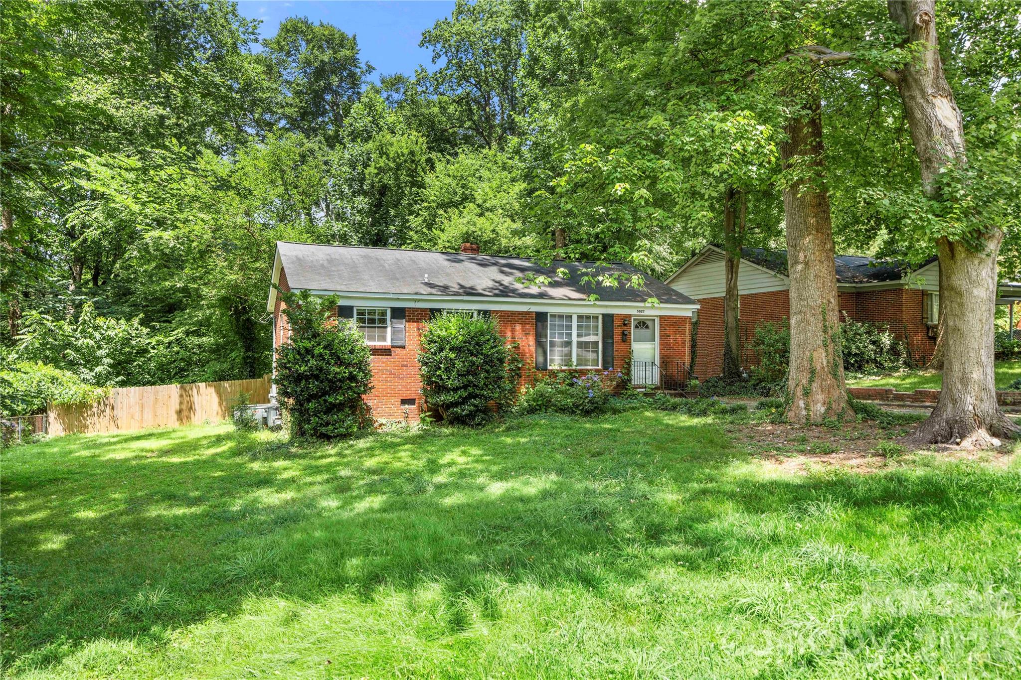 5027 Erickson Road — Charlotte