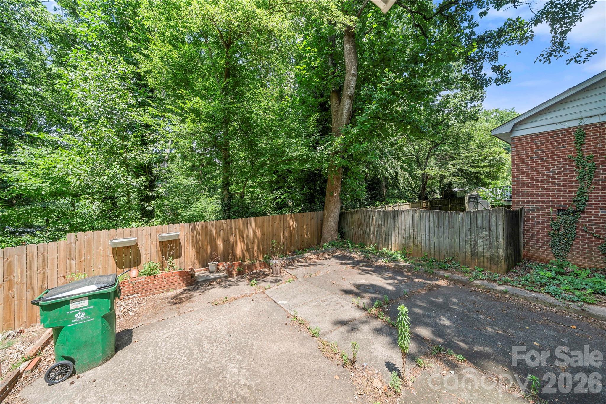 5027 Erickson Road — Charlotte