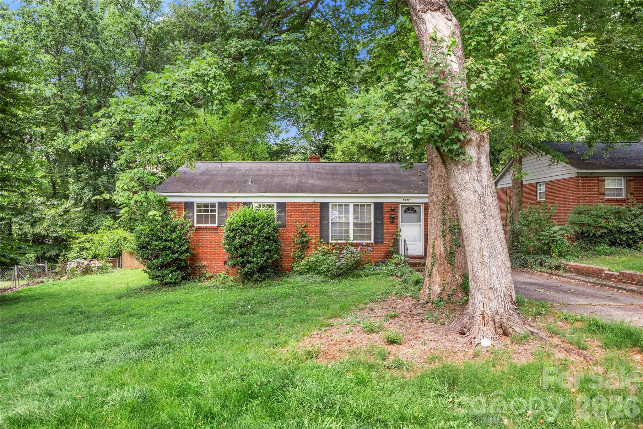 5027 Erickson Road — Charlotte