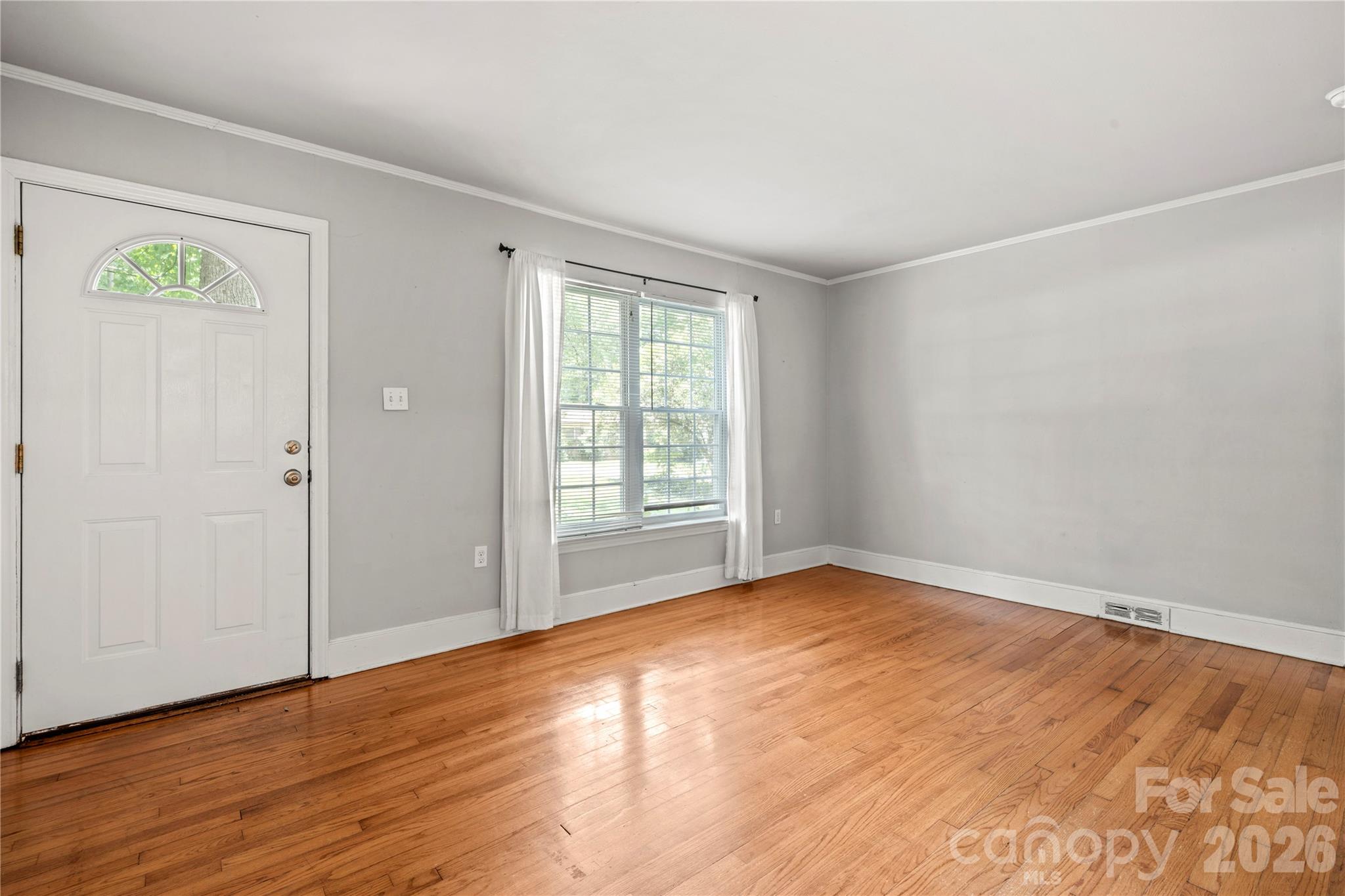 5027 Erickson Road — Charlotte