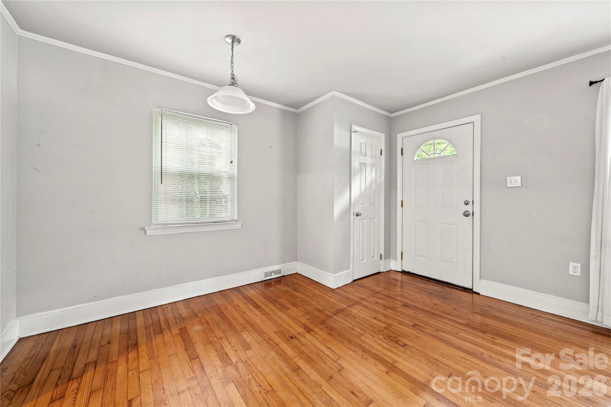 5027 Erickson Road — Charlotte
