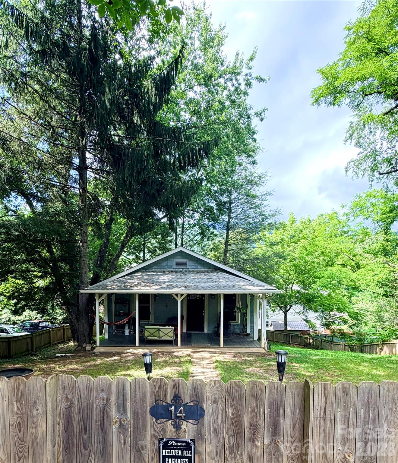 14 Border Street — Black Mountain