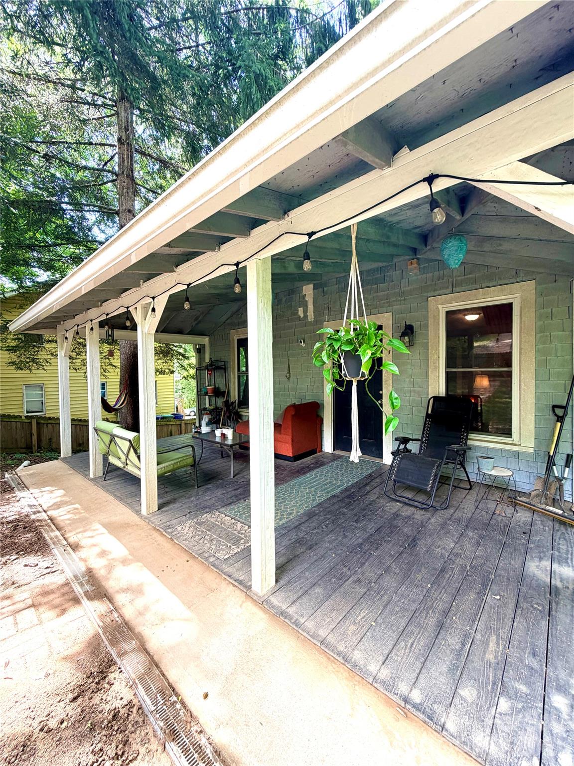 14 Border Street — Black Mountain