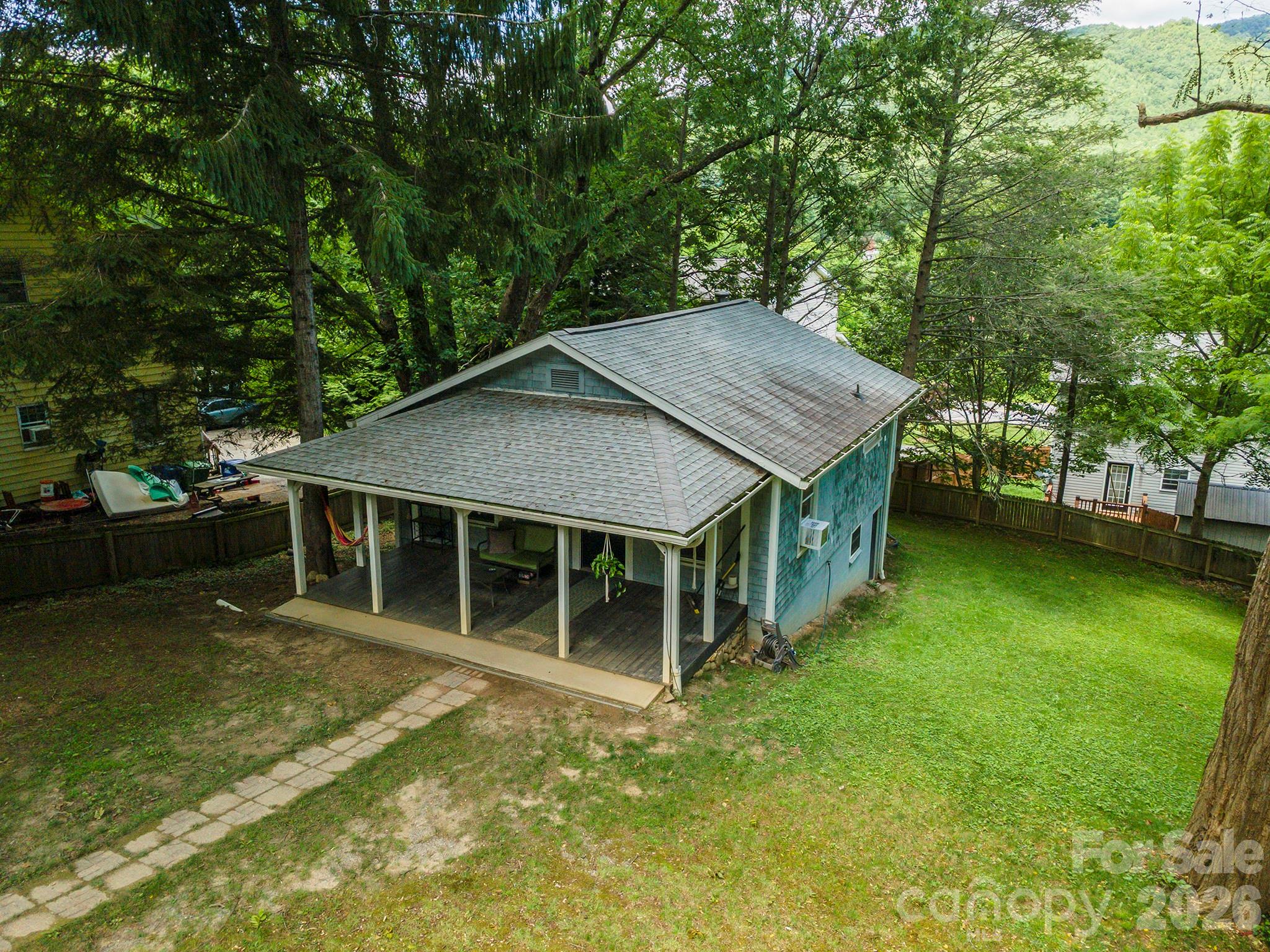 14 Border Street — Black Mountain