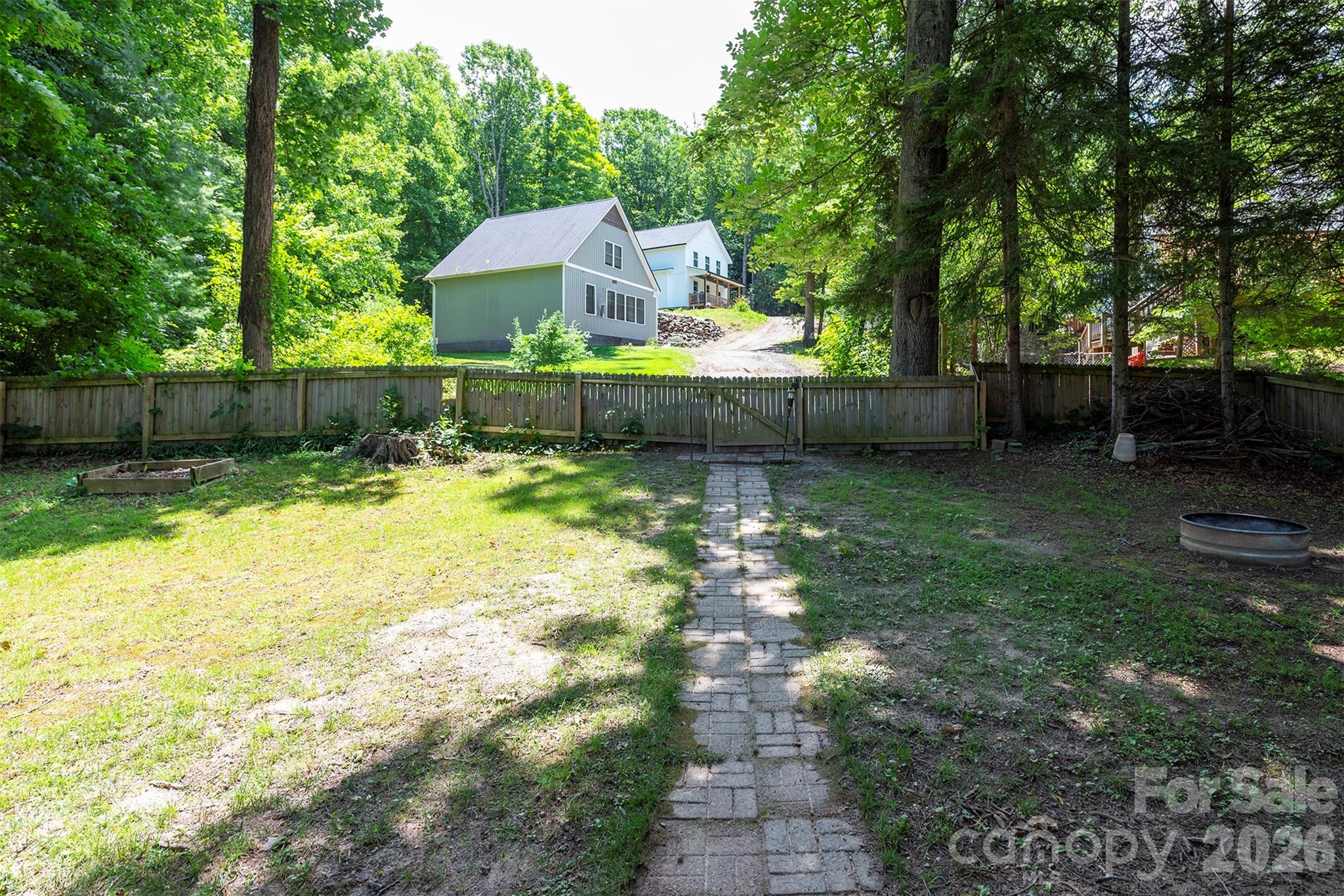 14 Border Street — Black Mountain