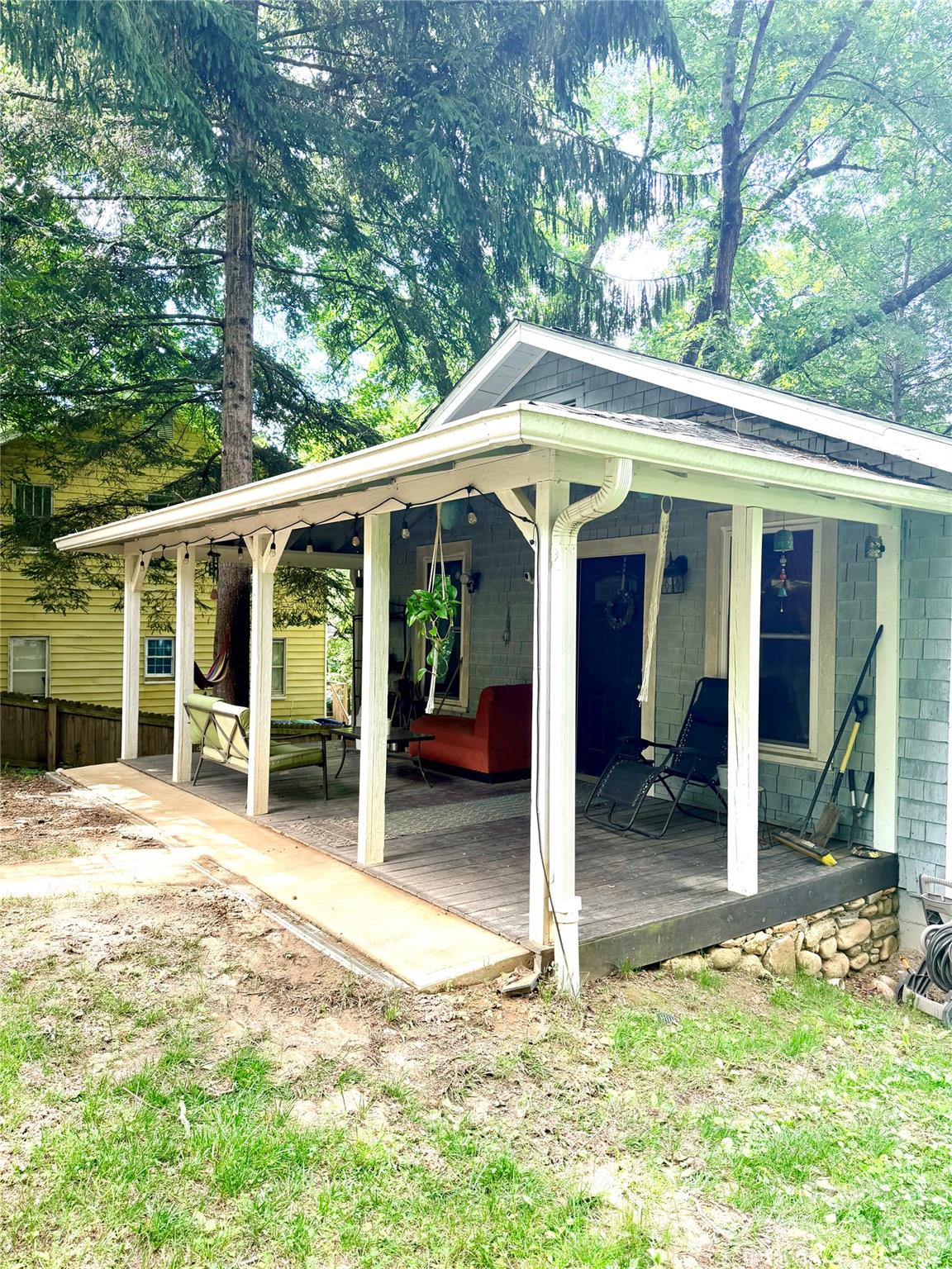 14 Border Street — Black Mountain
