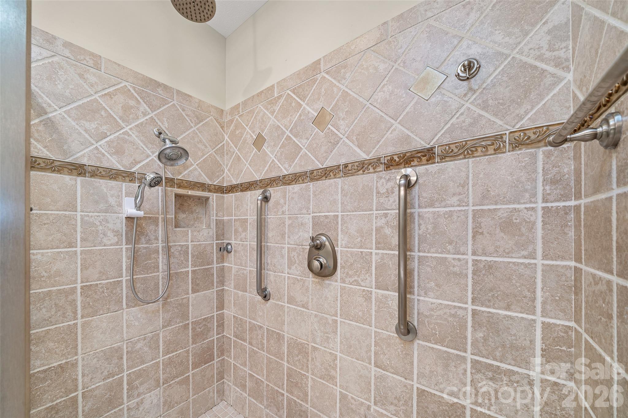 67 Ashefield Court — Hendersonville