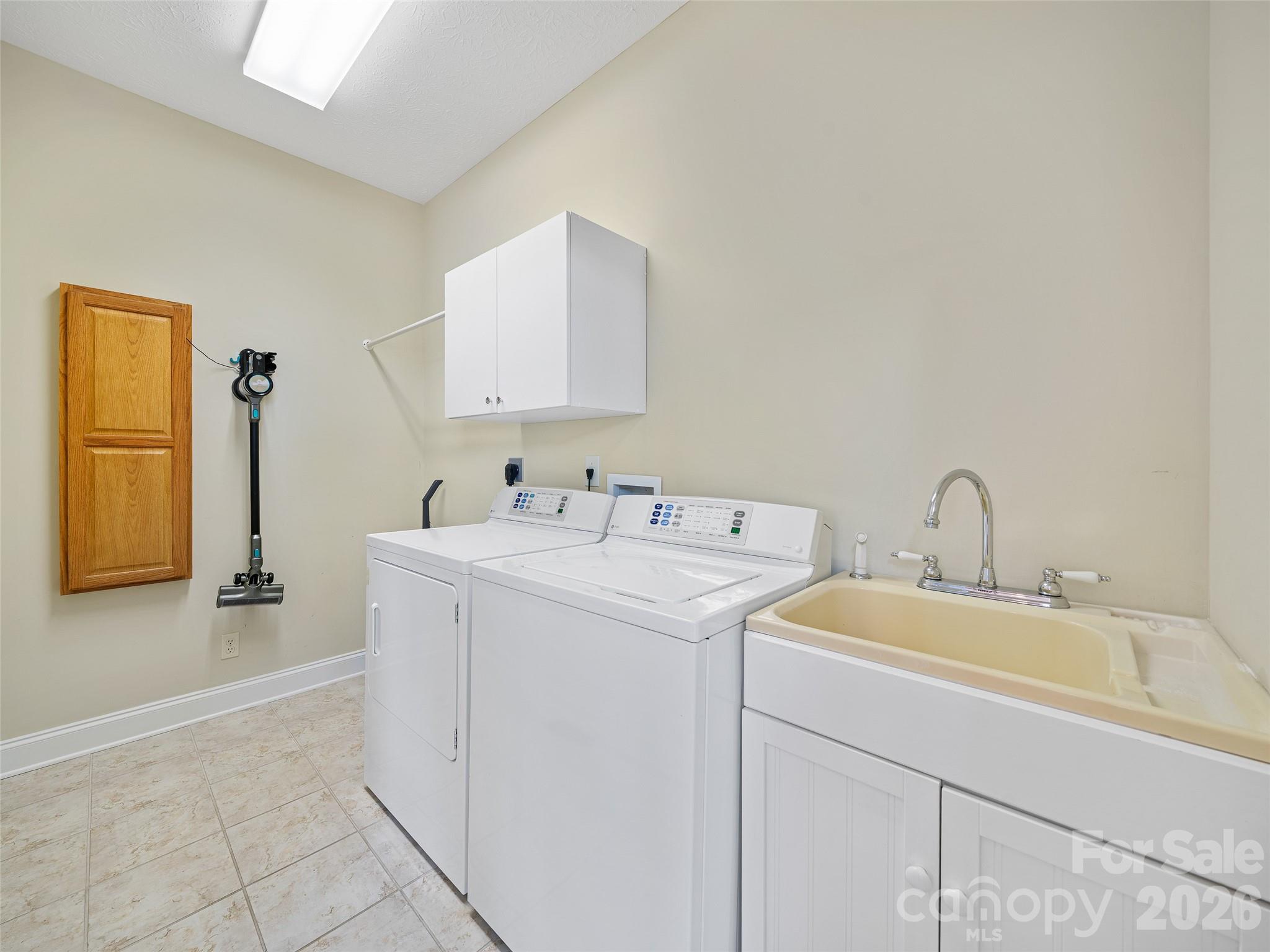 67 Ashefield Court — Hendersonville