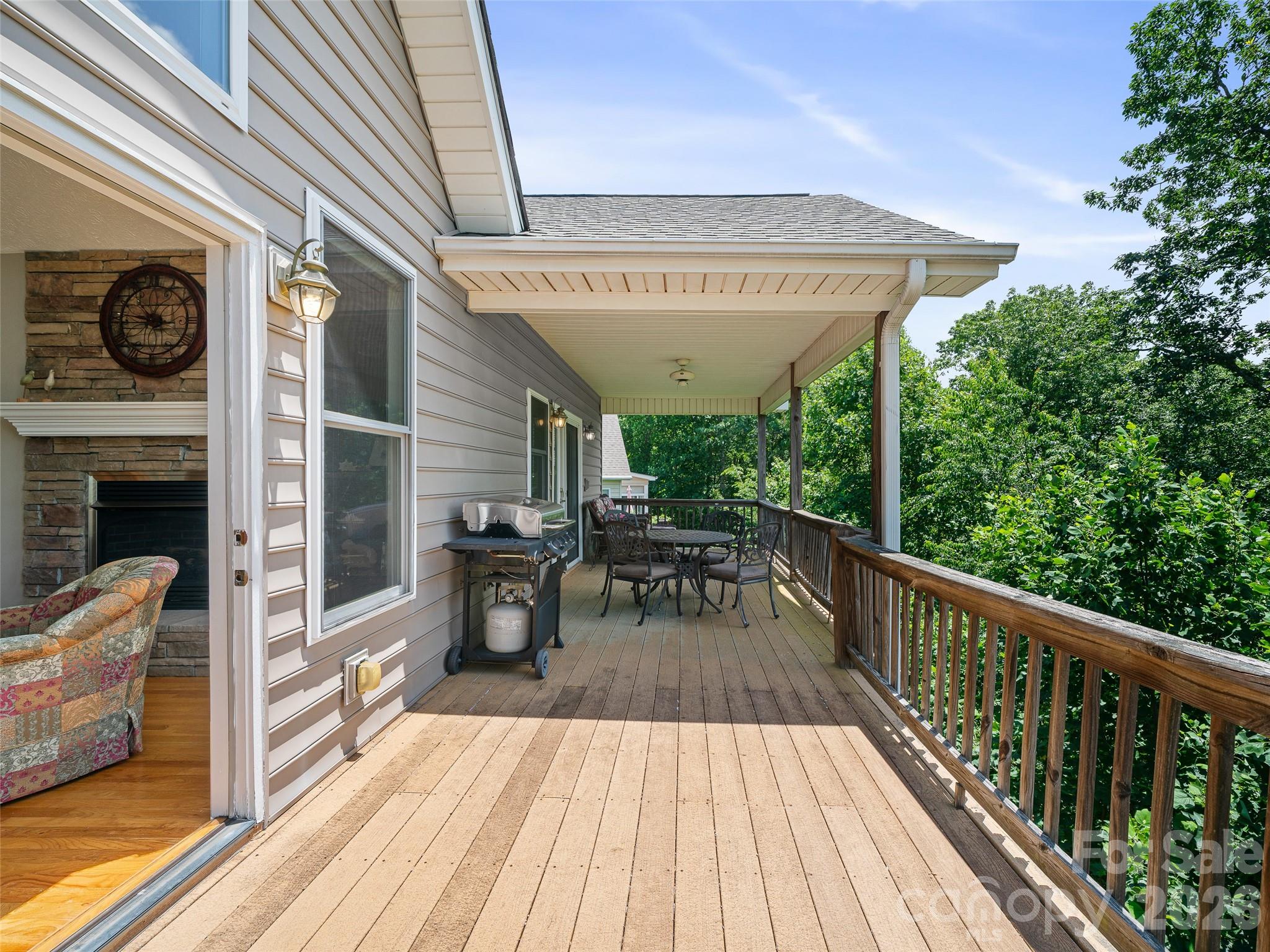 67 Ashefield Court — Hendersonville