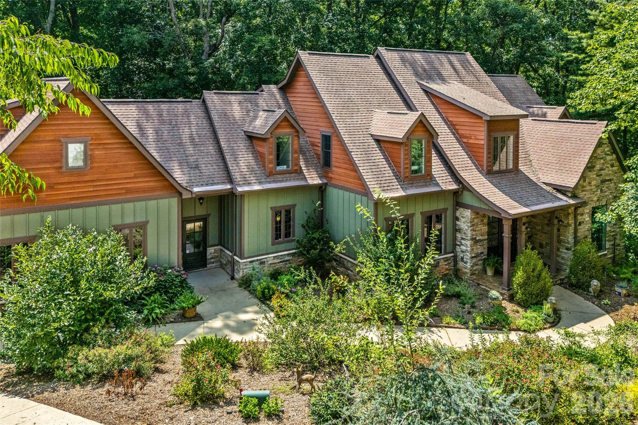 90 Ashley Woods Drive — Arden