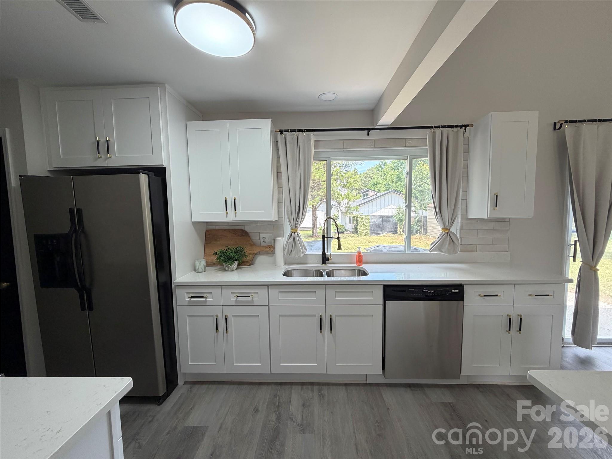 2530 Dion Avenue — Charlotte