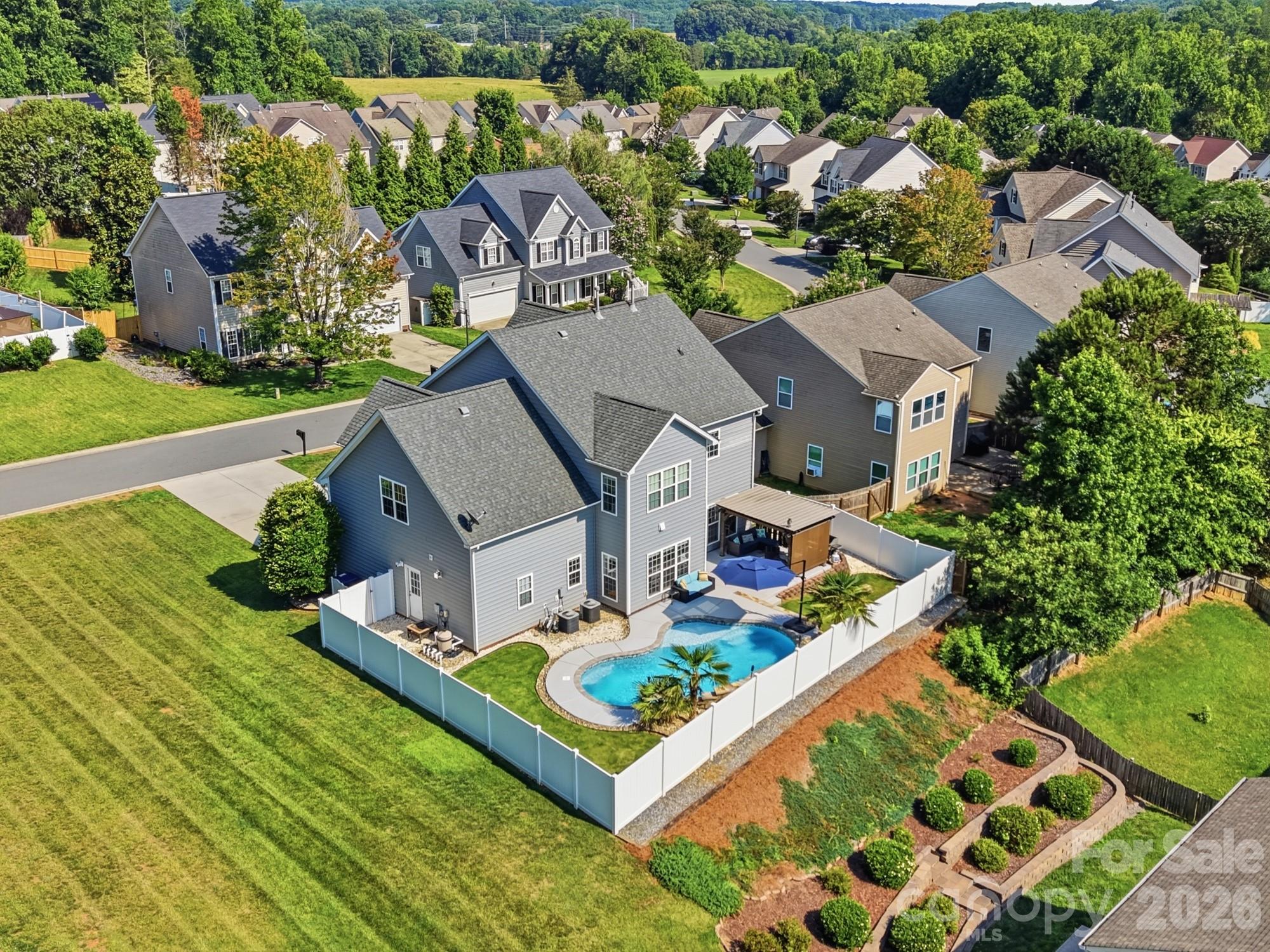 125 Louden Drive — Mooresville