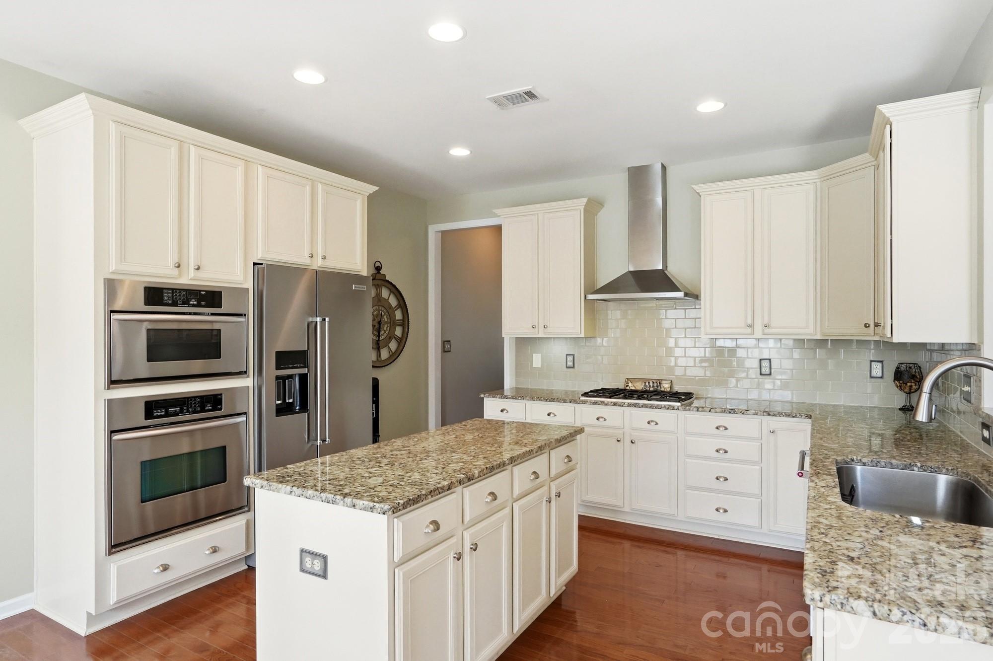 125 Louden Drive — Mooresville