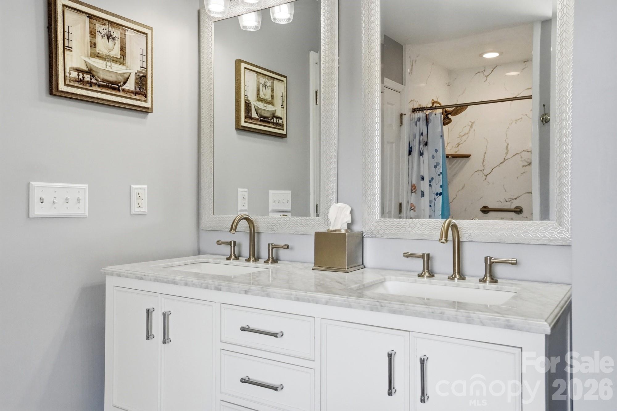 125 Louden Drive — Mooresville