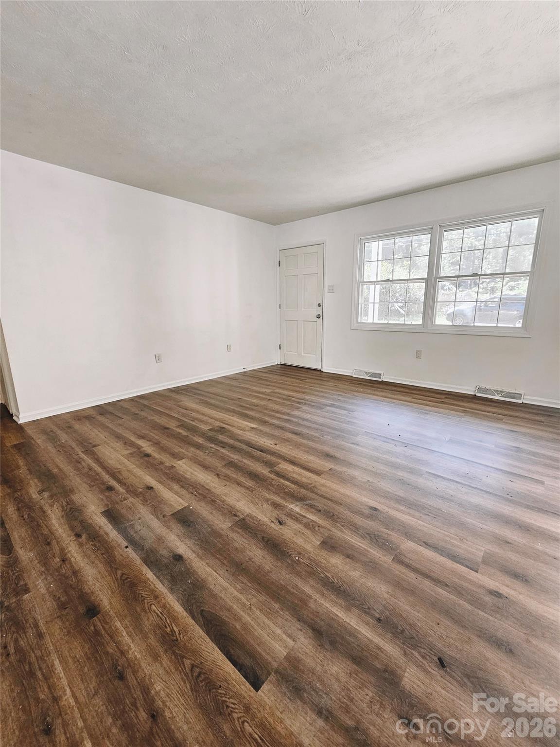 468 Beaverdam Road — Asheville