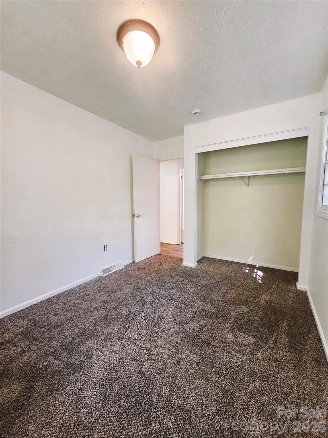 468 Beaverdam Road — Asheville