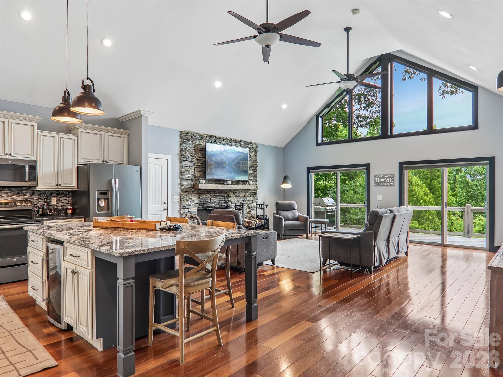 77 Willow Stone Way — Hendersonville