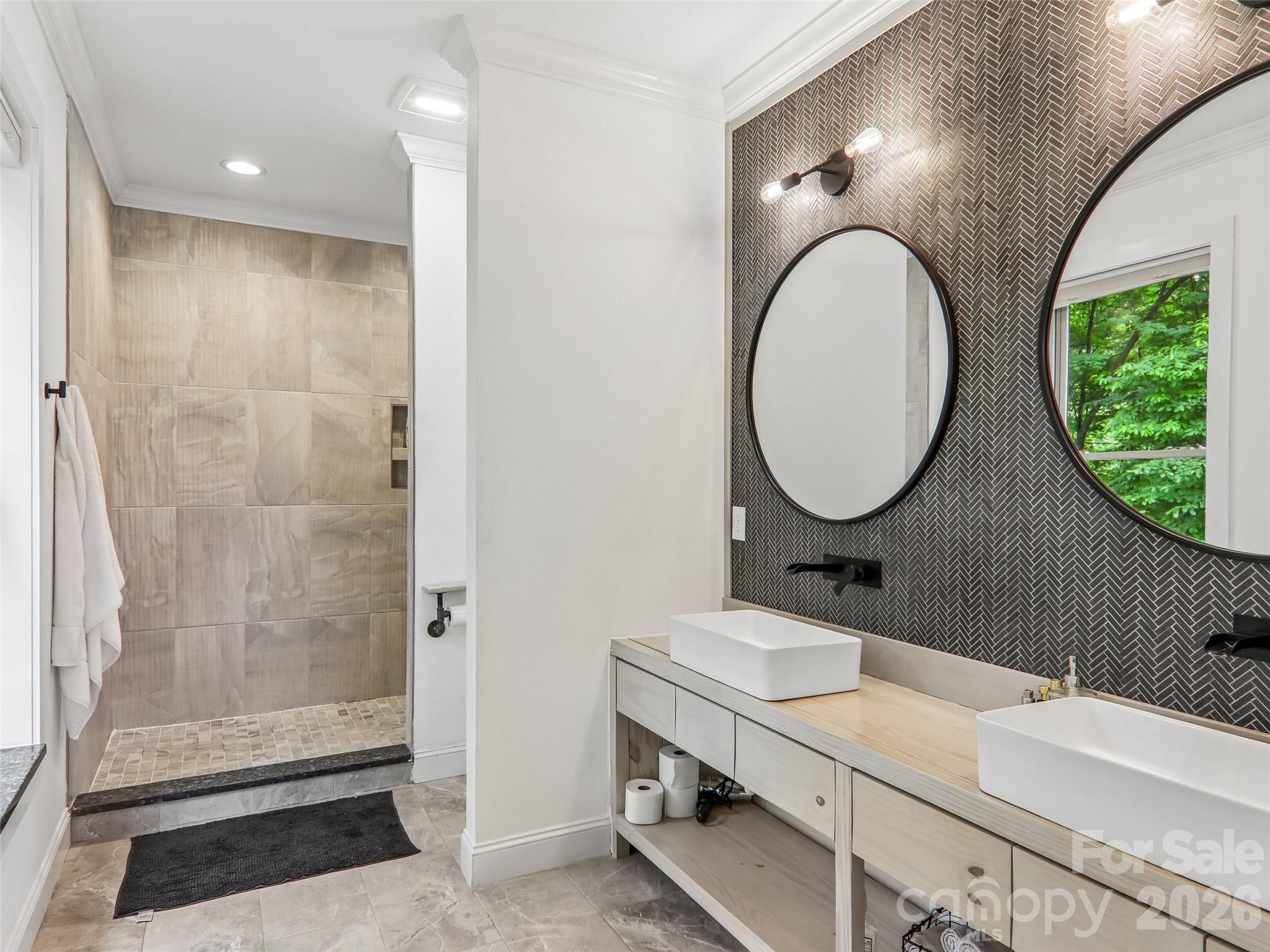 77 Willow Stone Way — Hendersonville
