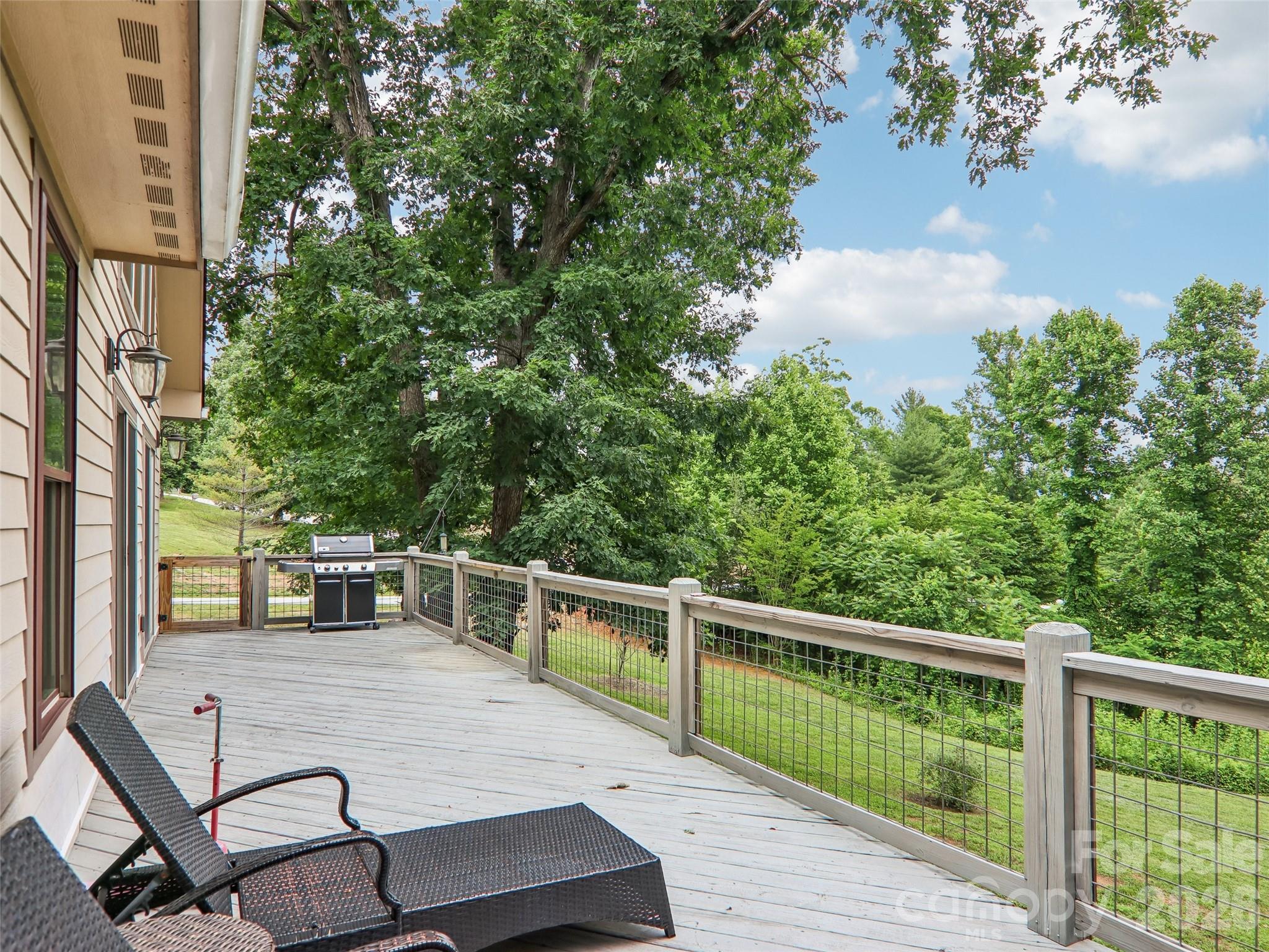 77 Willow Stone Way — Hendersonville
