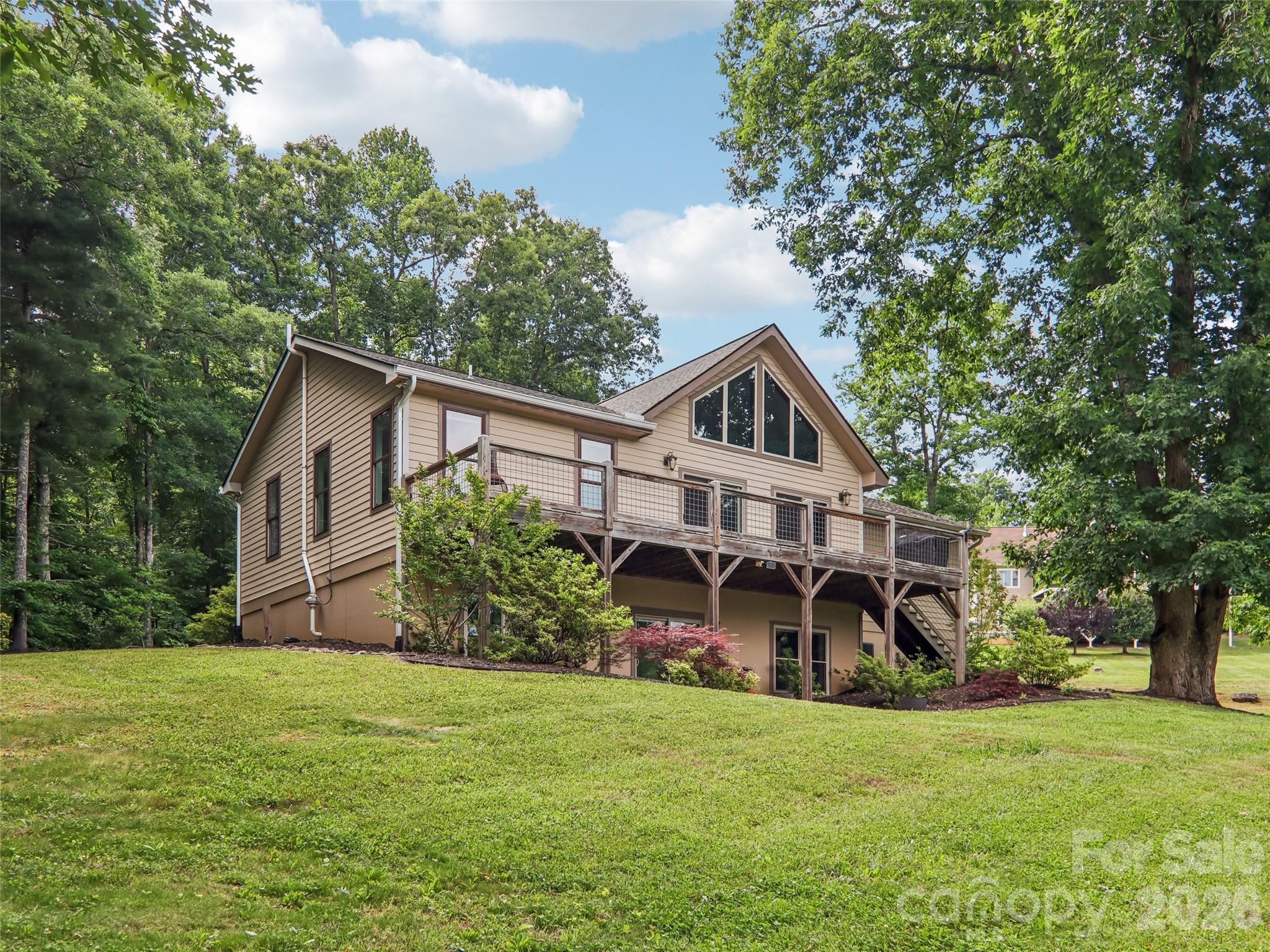 77 Willow Stone Way — Hendersonville