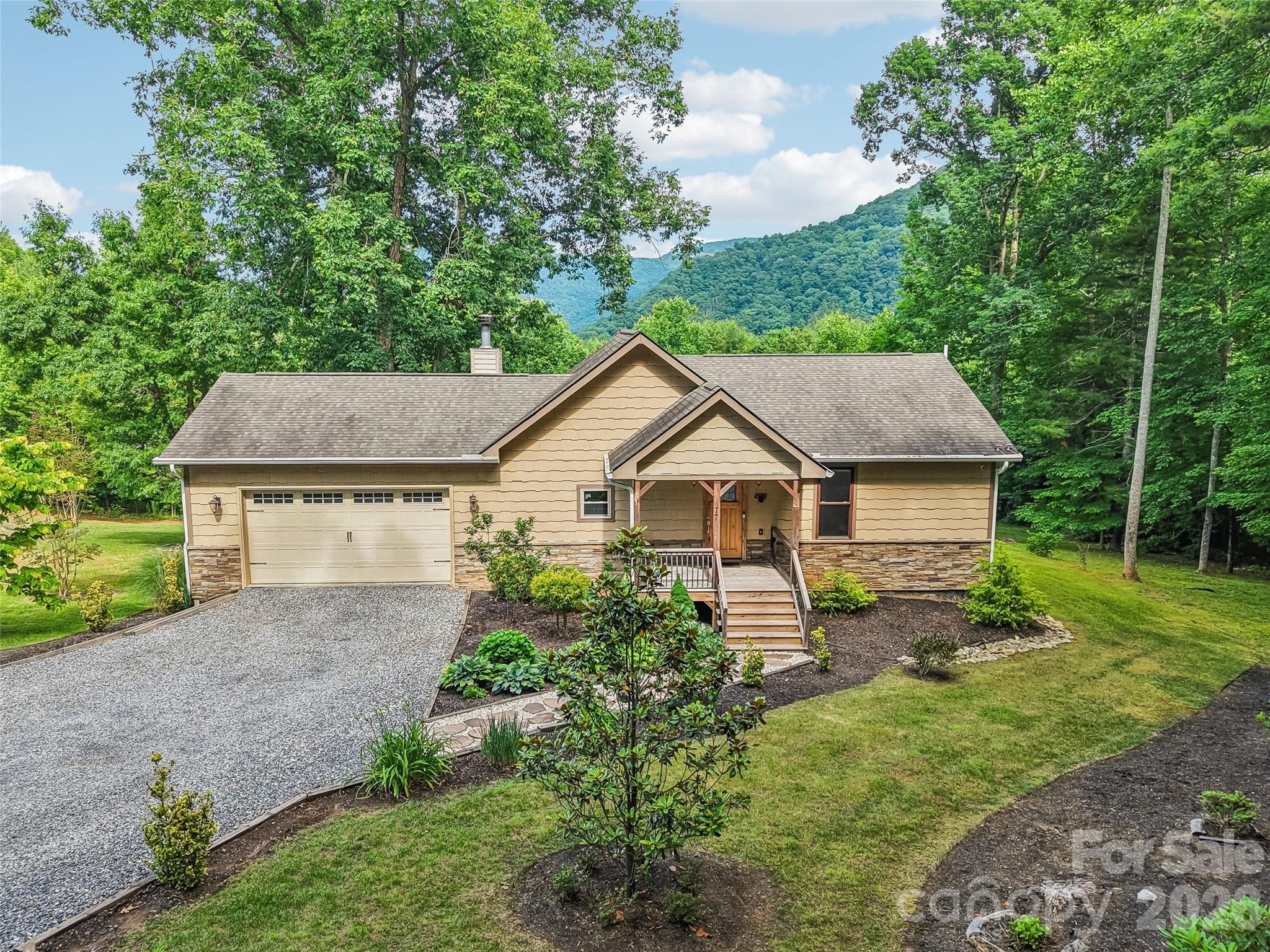 77 Willow Stone Way — Hendersonville