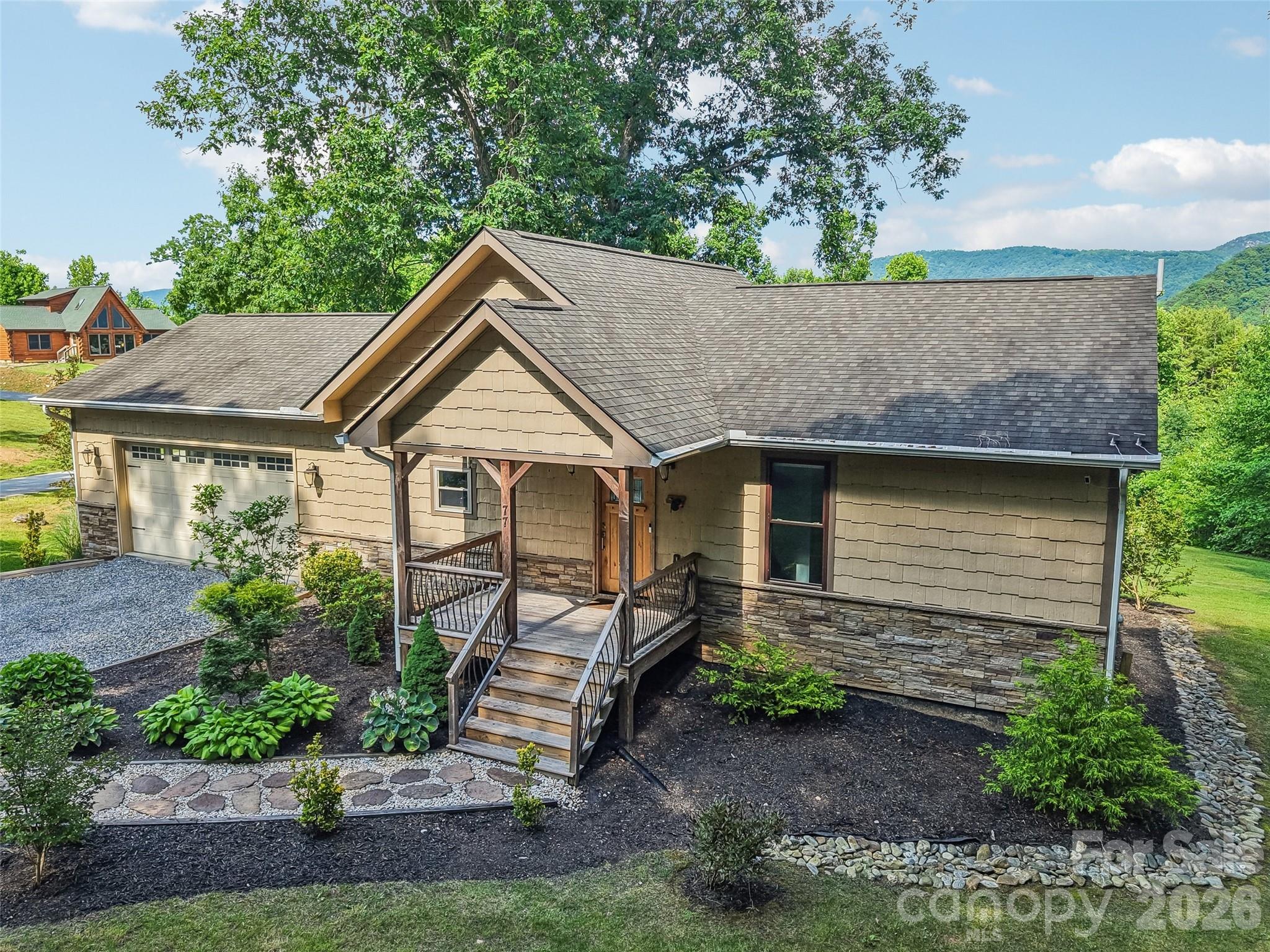 77 Willow Stone Way — Hendersonville