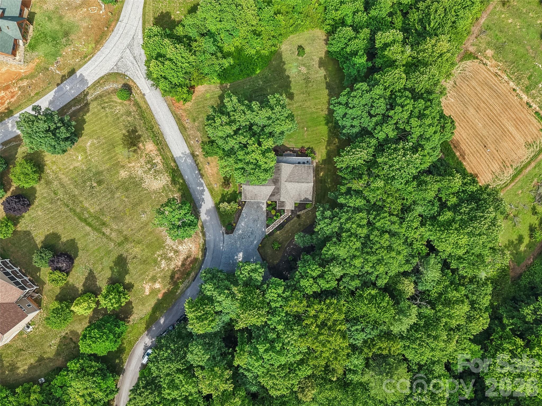 77 Willow Stone Way — Hendersonville