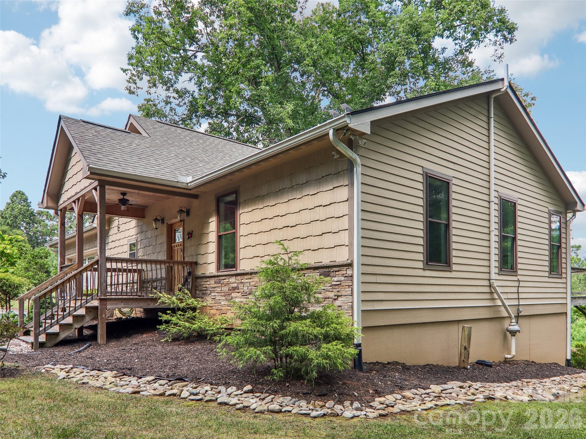 77 Willow Stone Way — Hendersonville