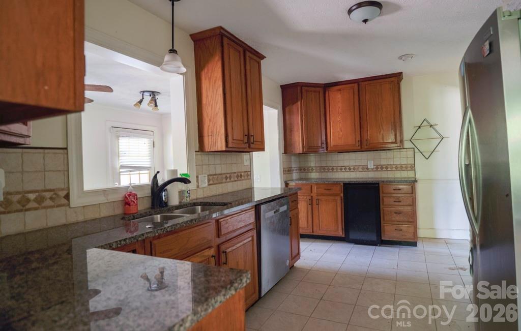 1809 Manteo Street — Fayetteville