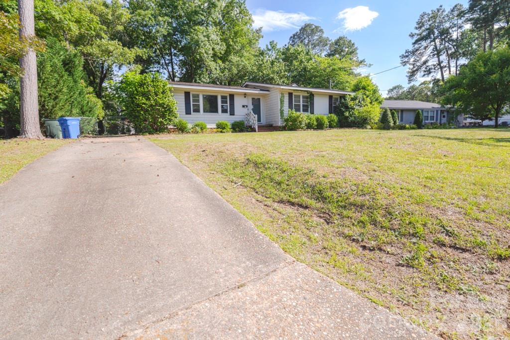 1809 Manteo Street — Fayetteville