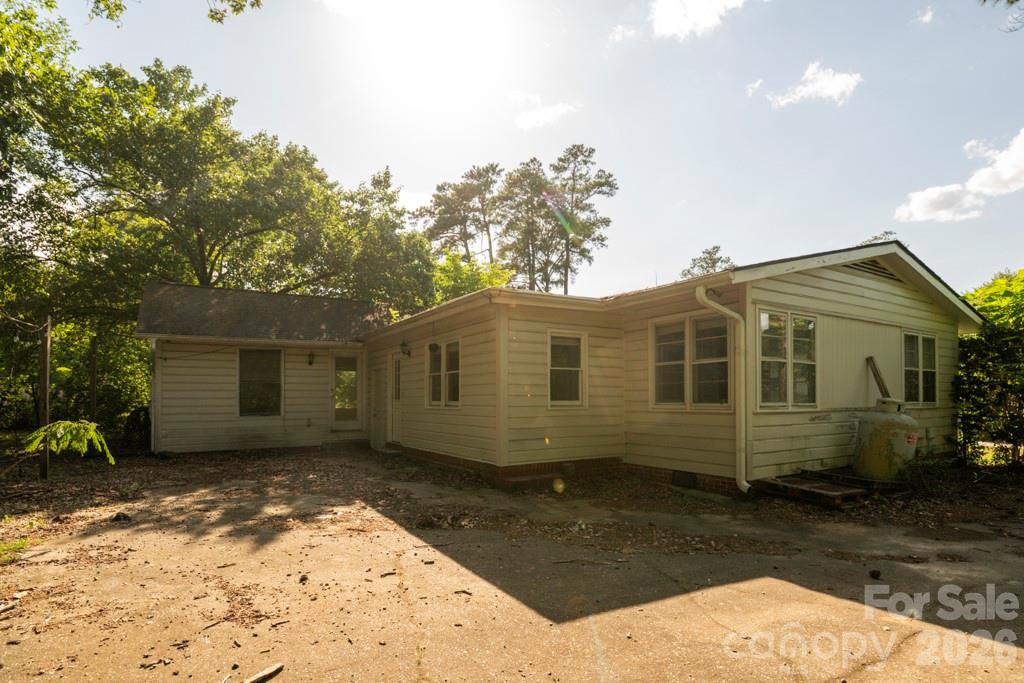 1809 Manteo Street — Fayetteville