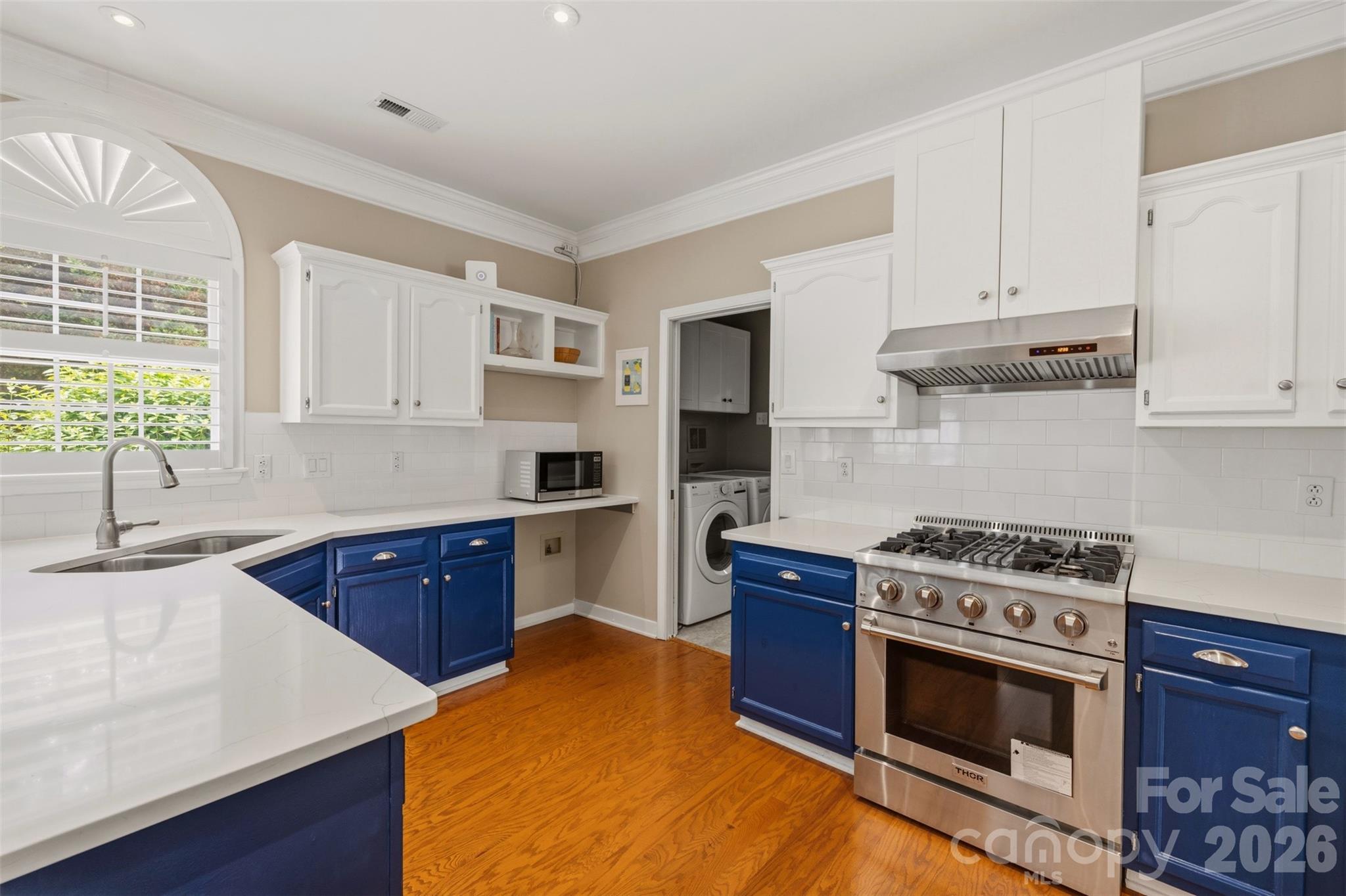 6202 Hickory Cove Lane — Charlotte