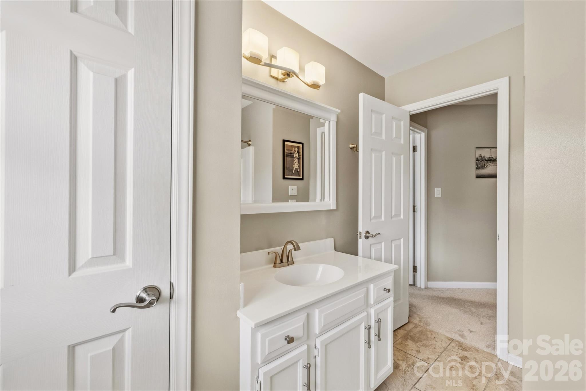 6202 Hickory Cove Lane — Charlotte