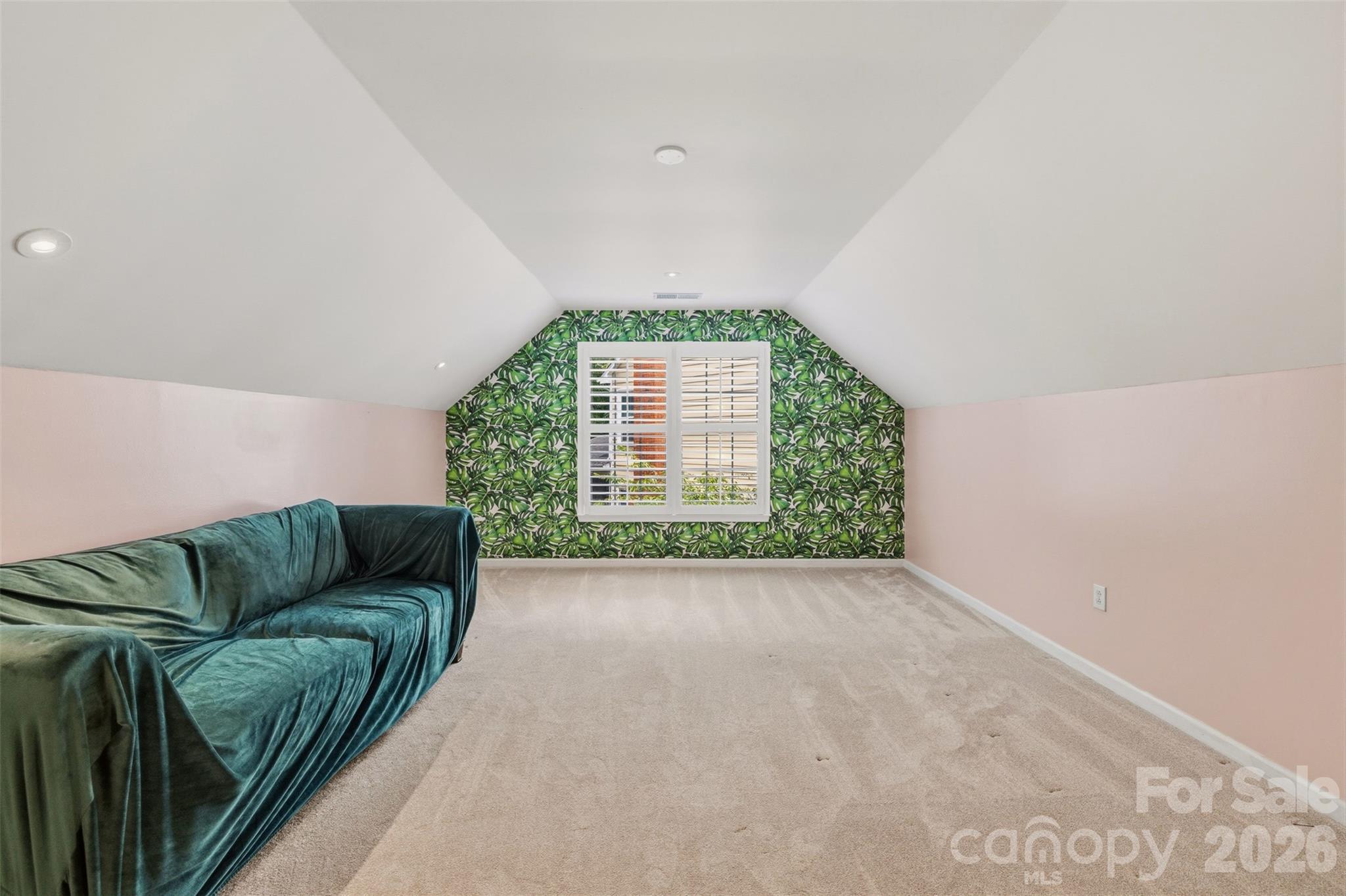 6202 Hickory Cove Lane — Charlotte