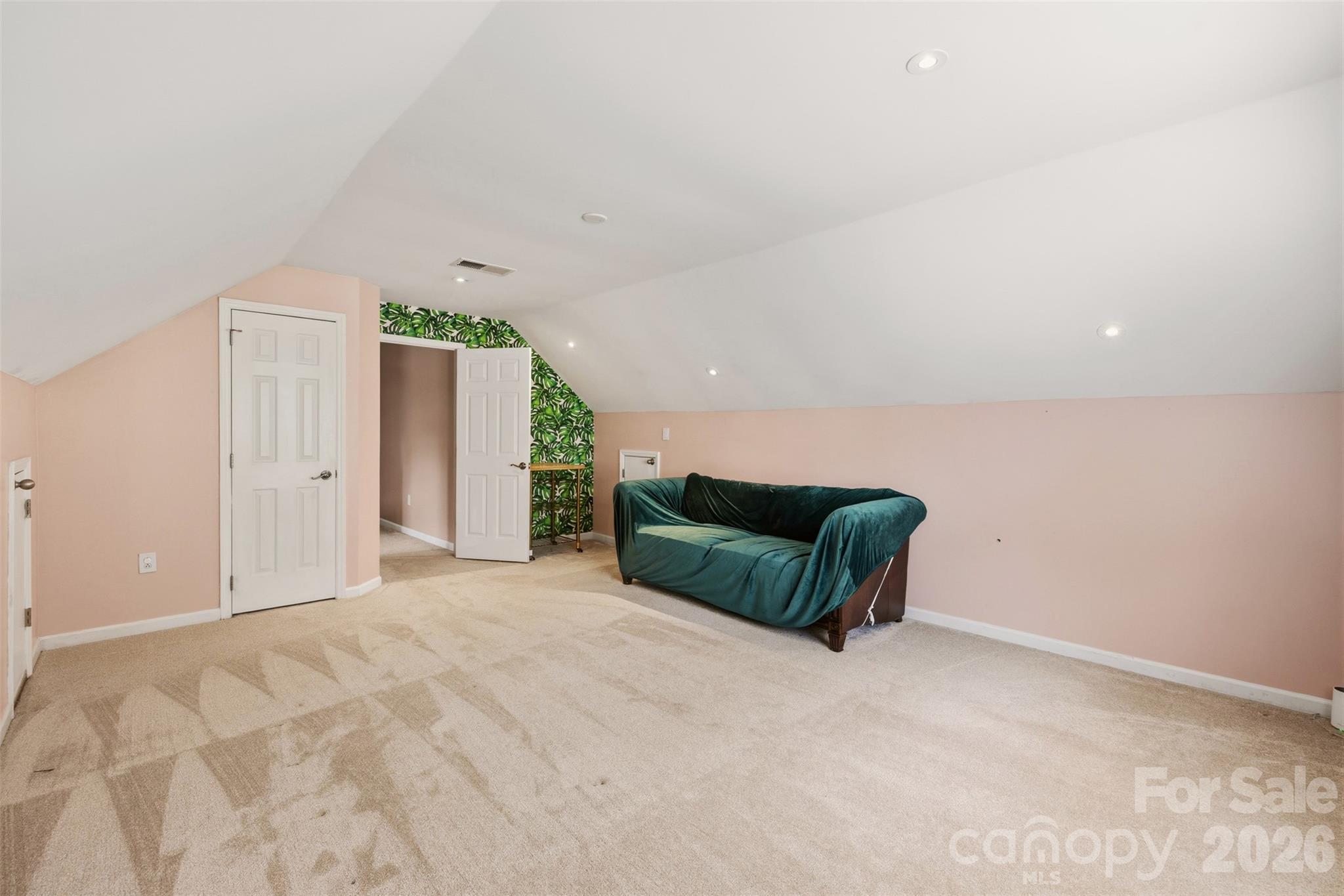 6202 Hickory Cove Lane — Charlotte