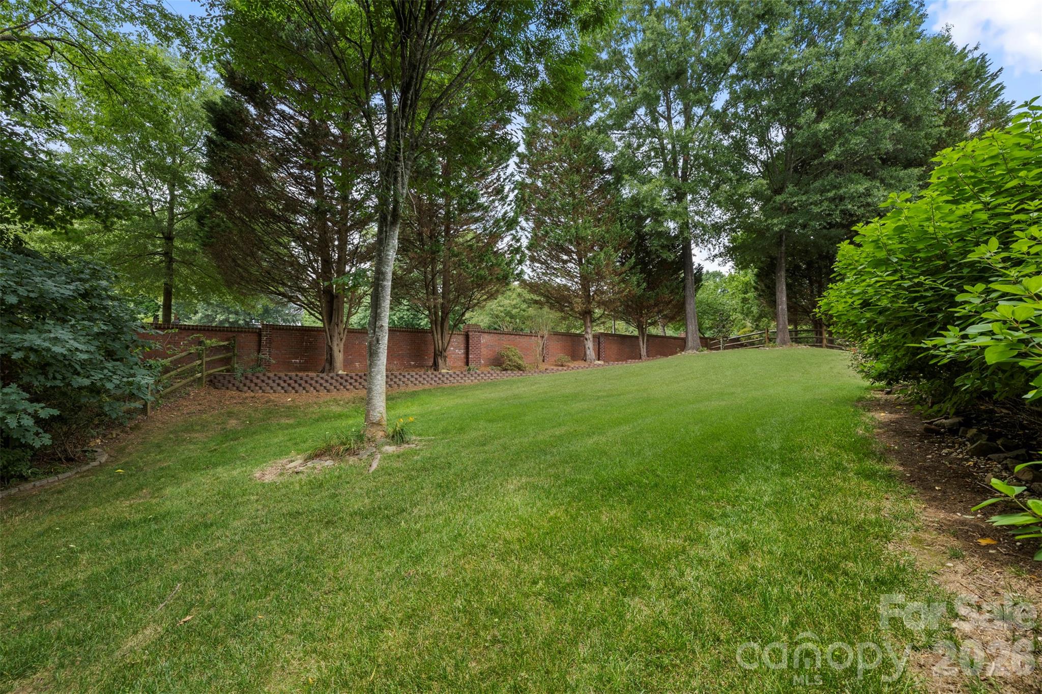 6202 Hickory Cove Lane — Charlotte