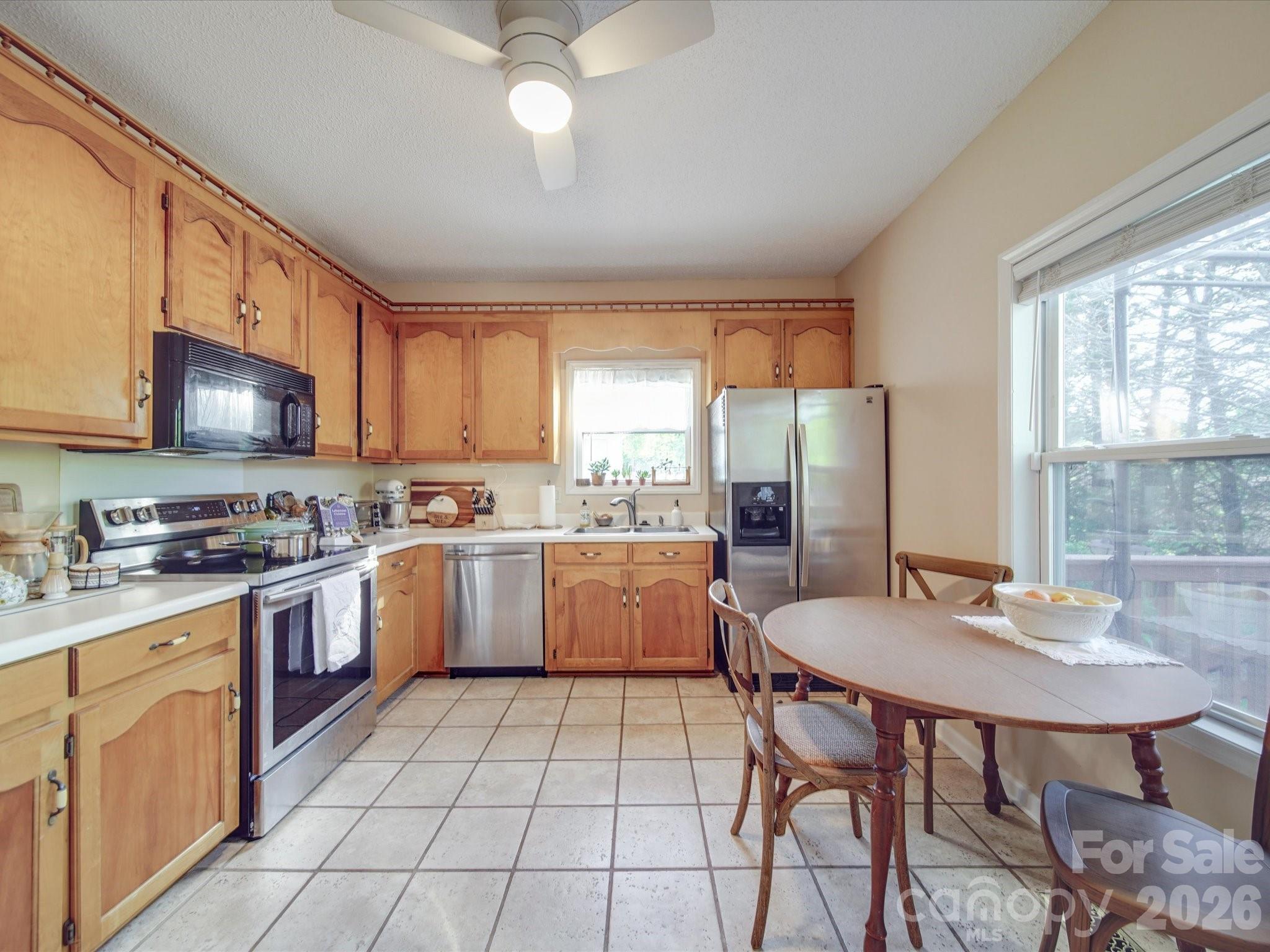 215 6th Street — Belmont