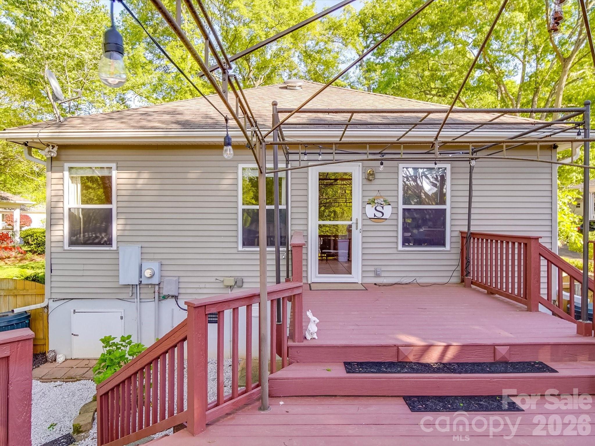 215 6th Street — Belmont