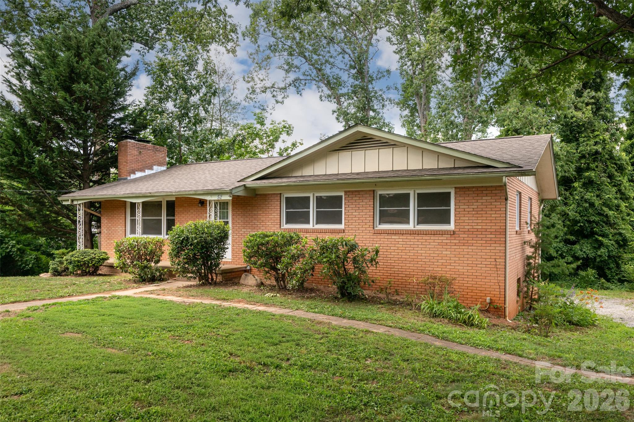 52 Blake Drive — Arden
