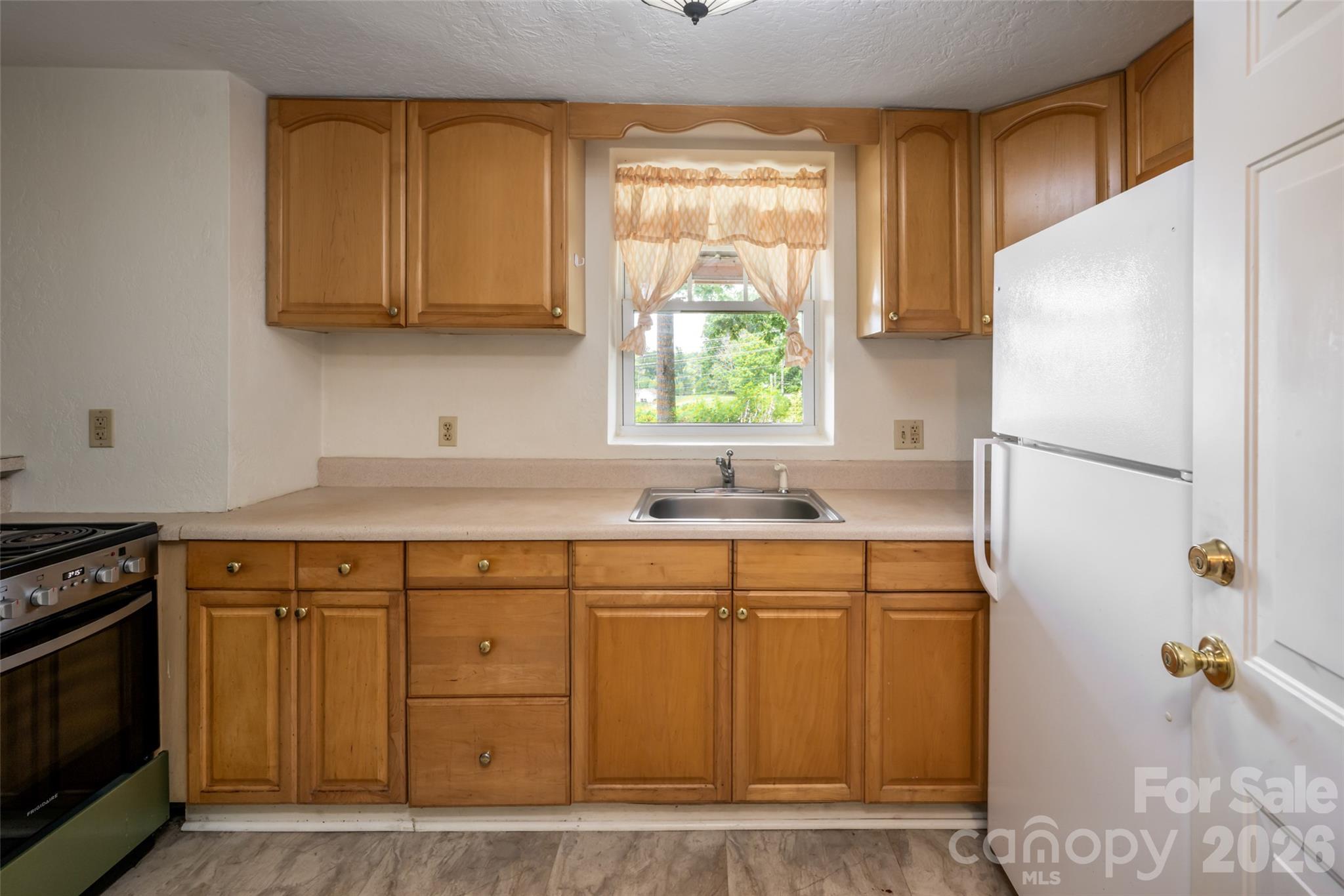 52 Blake Drive — Arden