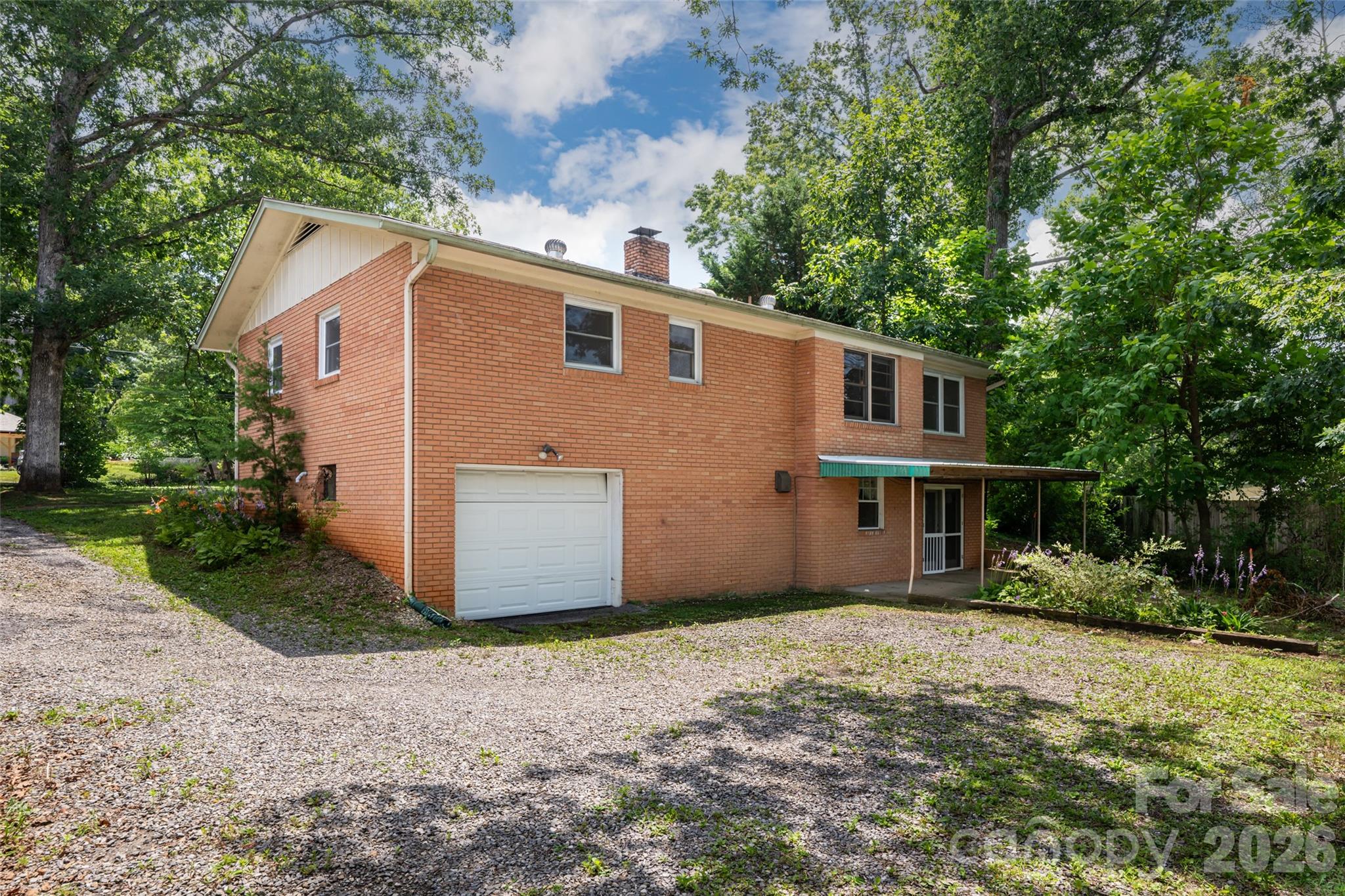 52 Blake Drive — Arden