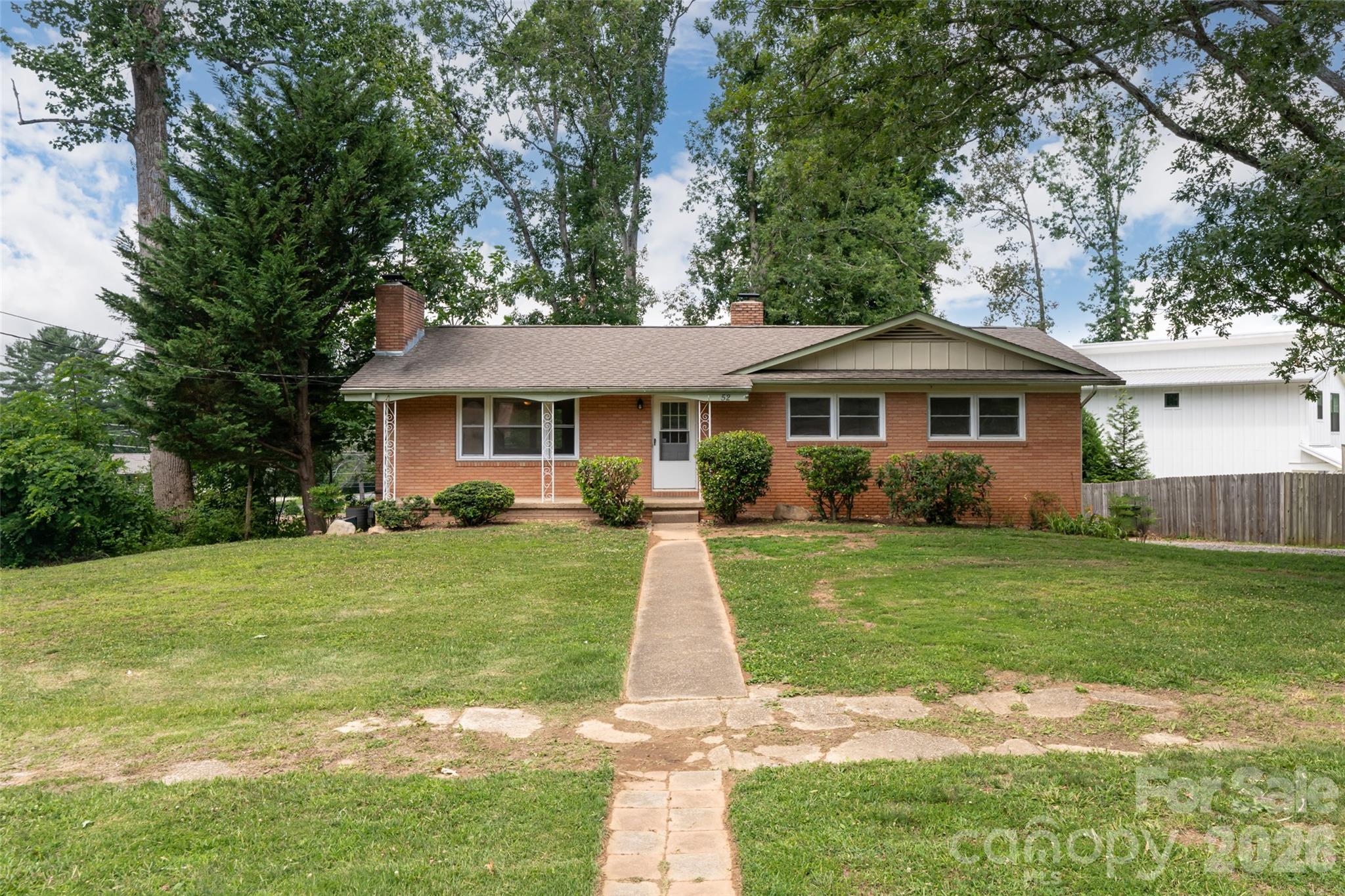 52 Blake Drive — Arden