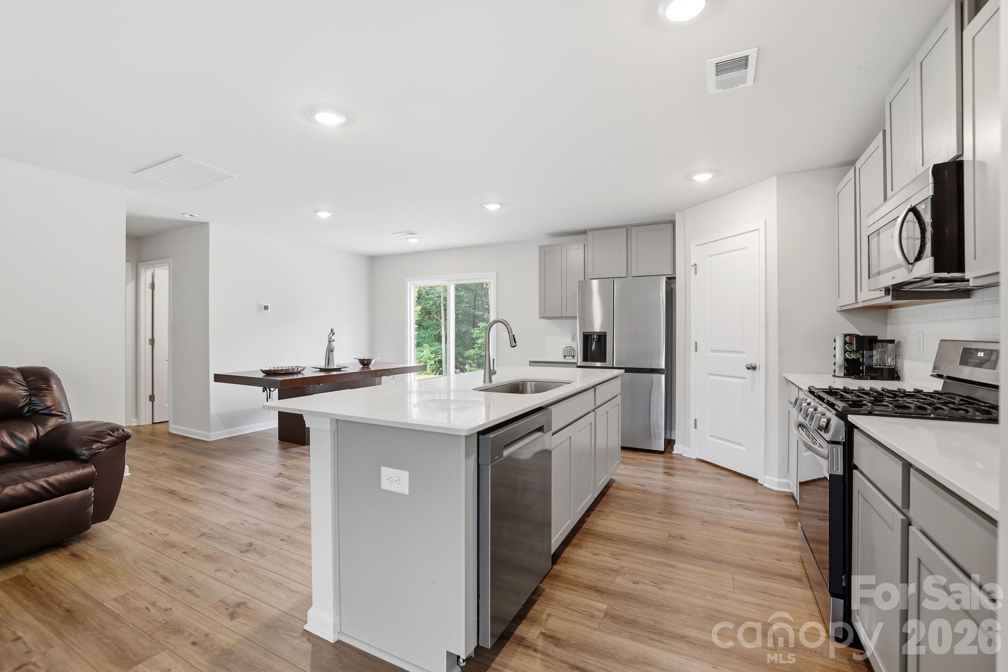 1821 River Crossing Lane — Edgemoor